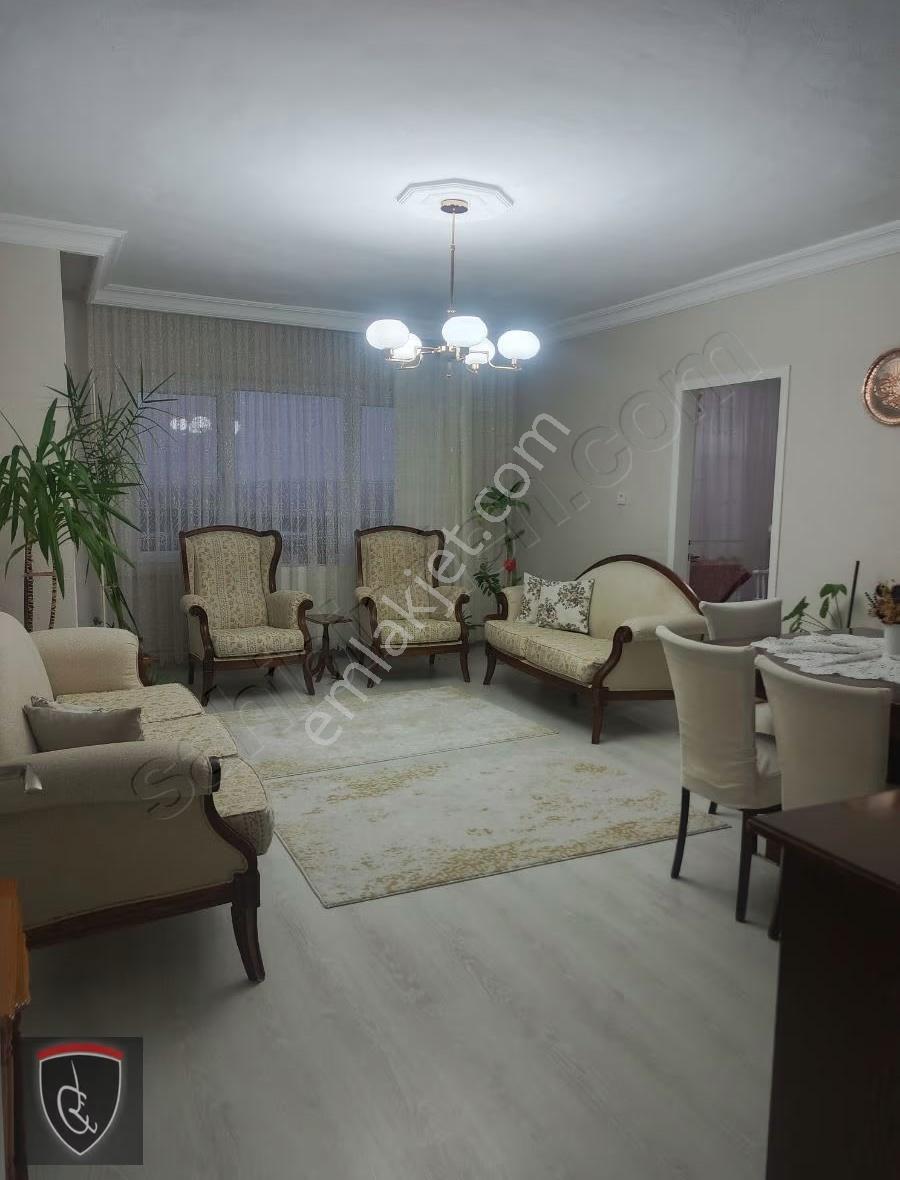 Şehitlik Mahallesi Emek Sitesinde Satılık Arakat Bakımlı Daire - Görsel 2