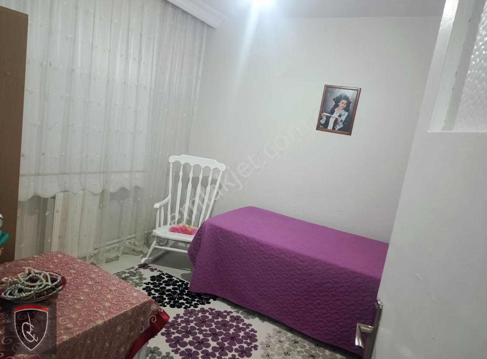 Şehitlik Mahallesi Emek Sitesinde Satılık Arakat Bakımlı Daire - Görsel 18