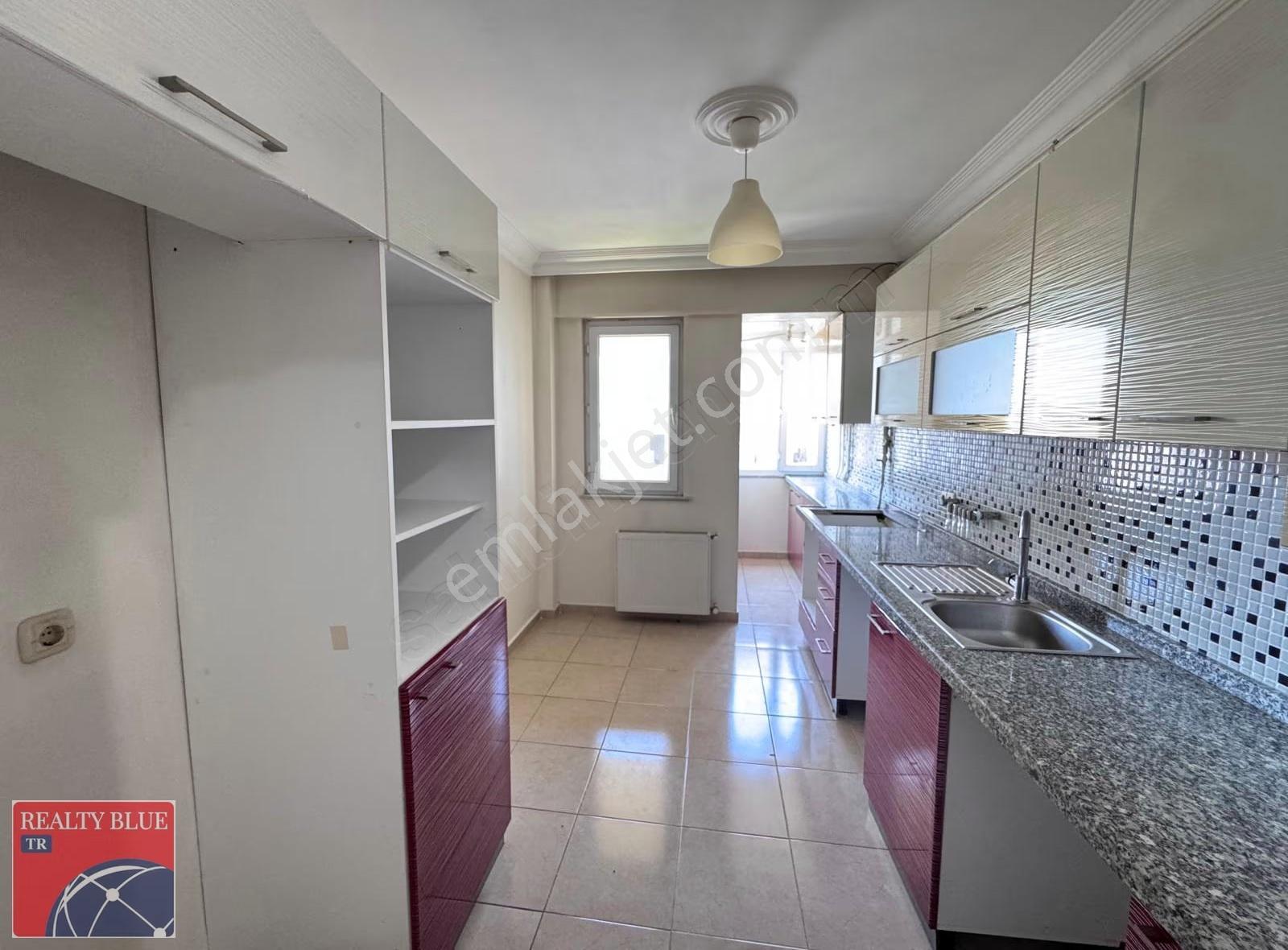 Ümraniye'de Site İçi Metro Yanı 97 M2 Net Ebeveyn Banyolu 2+1 - Görsel 20