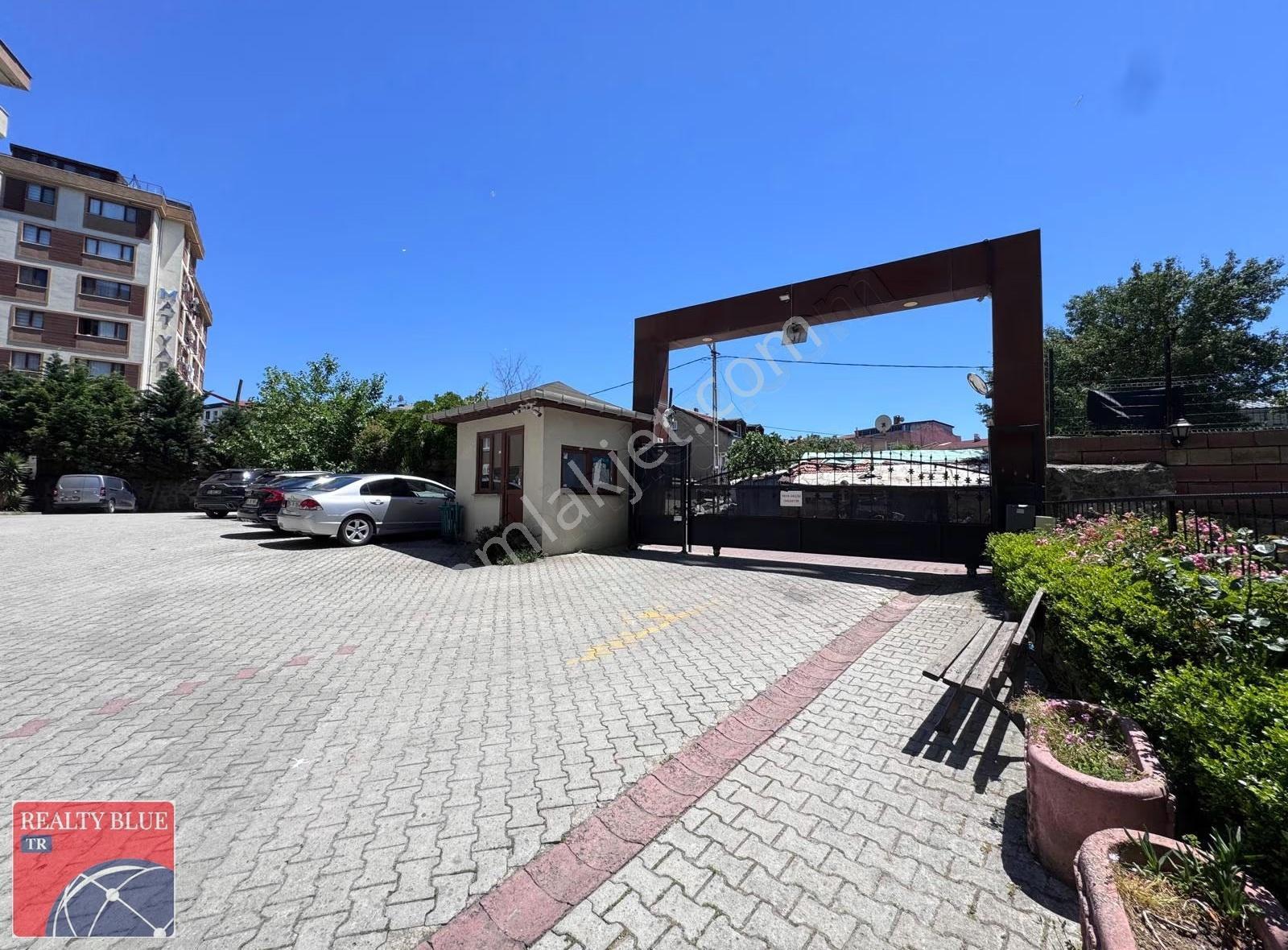 Ümraniye'de Site İçi Metro Yanı 97 M2 Net Ebeveyn Banyolu 2+1 - Görsel 6