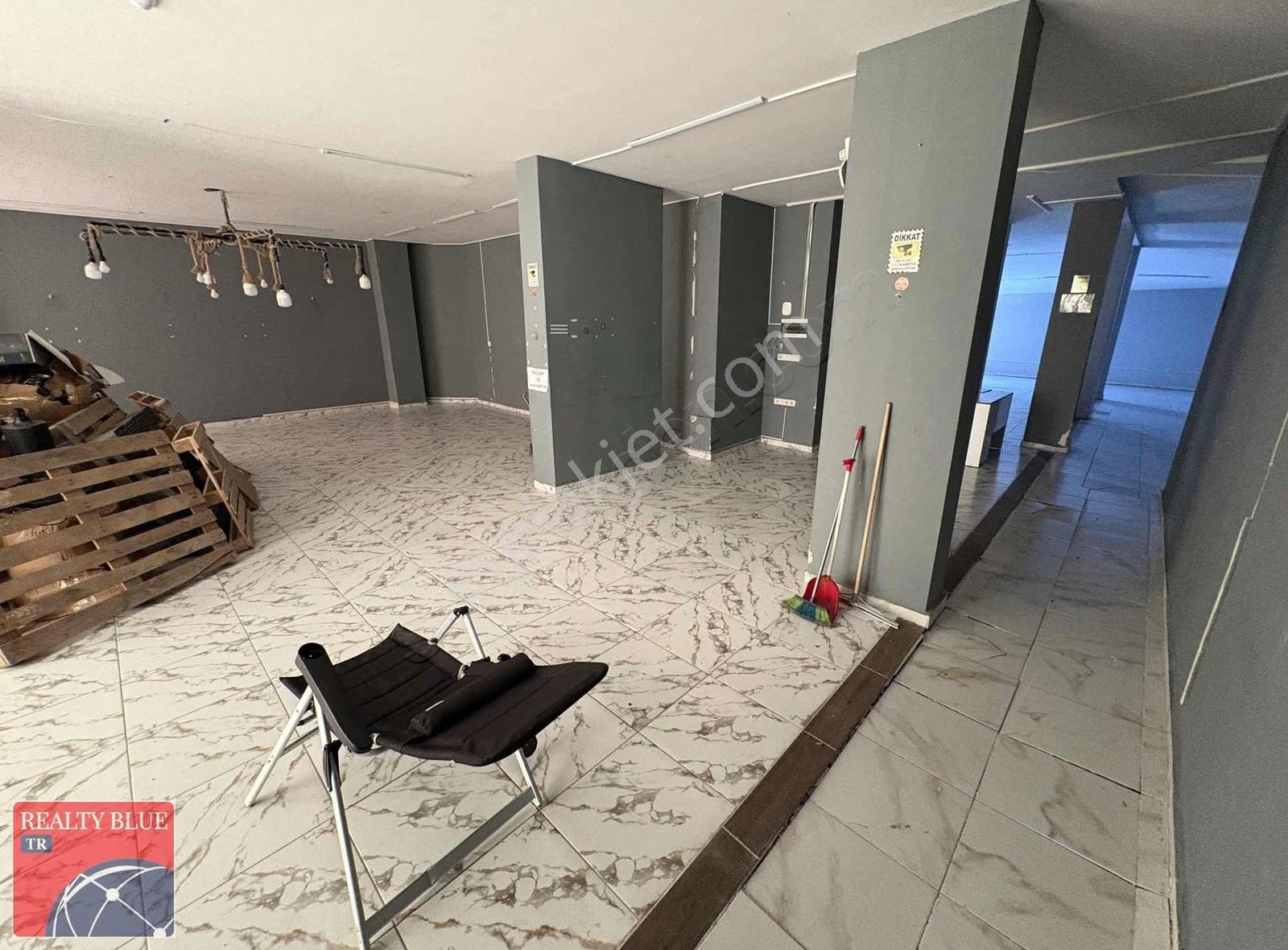 Sultanbeyli Cadde Üstünde Kiralık 270 M2 Dükkan - Görsel 3