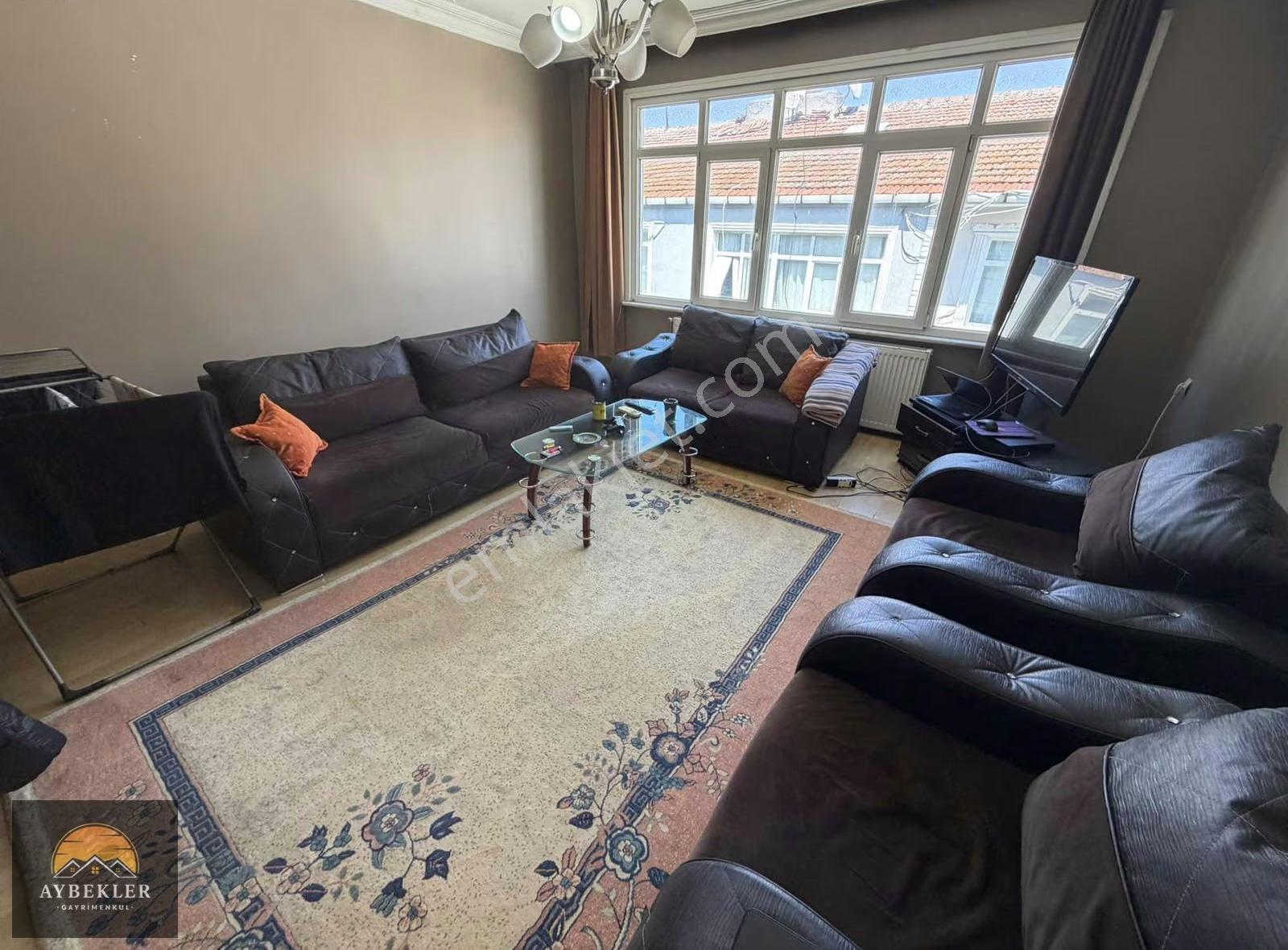 Küçükçekmece Metrobüs Yanında Site İçinde 2+1 Eşyalı Kiralık