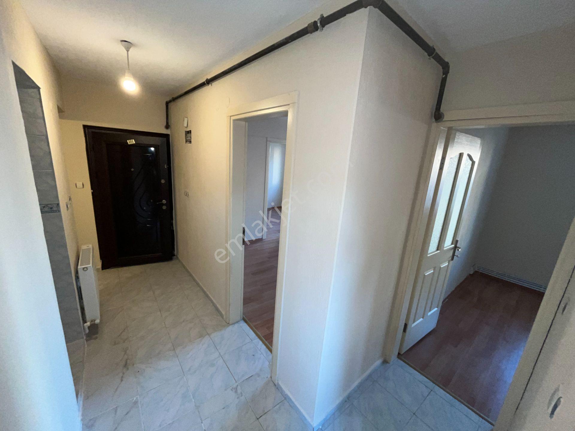 Gümüşpala Merkez'de Doğalgazlı Ve Ara Kat 3+1 Kiralık Daire - Görsel 22