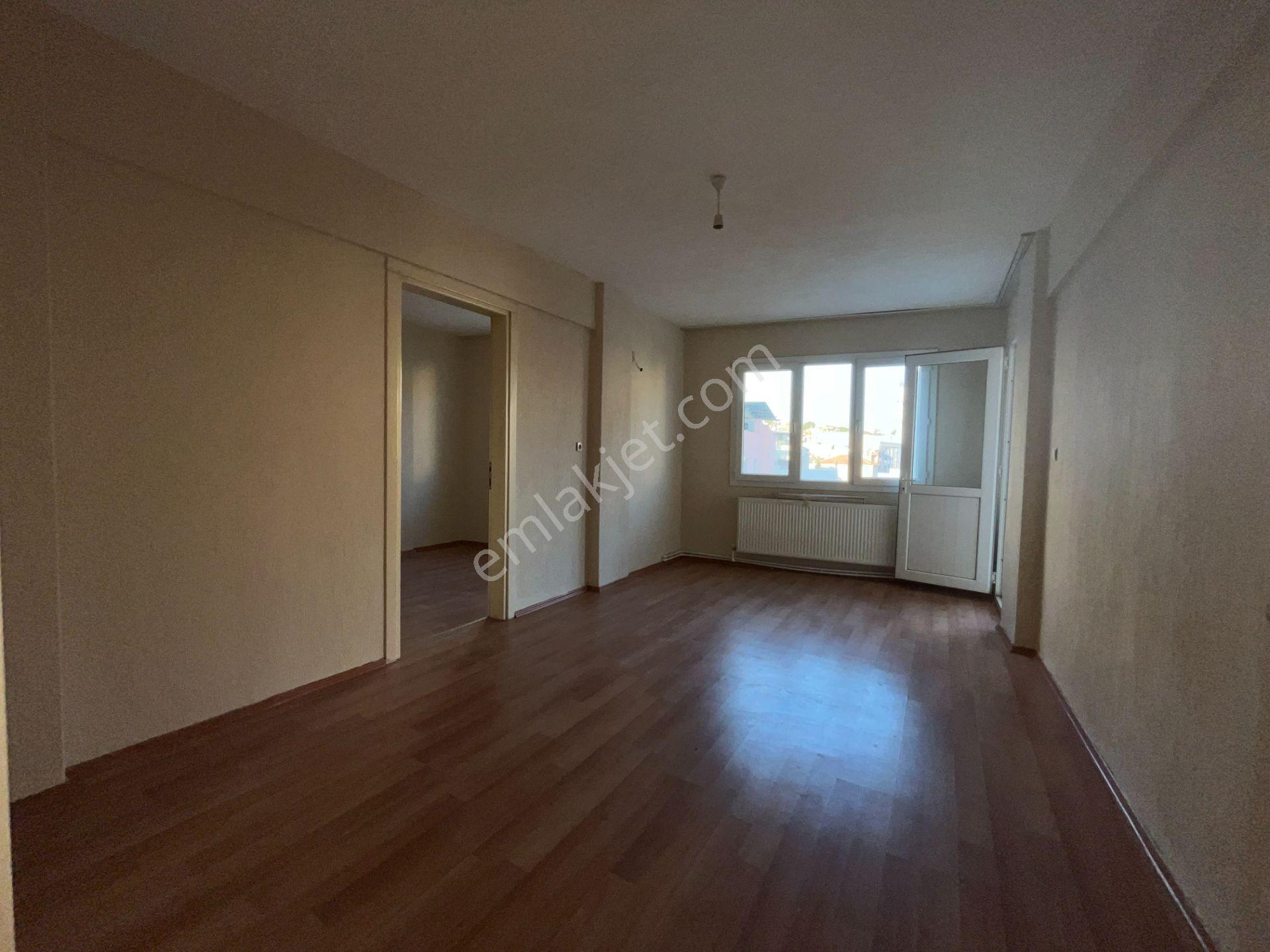 Gümüşpala Merkez'de Doğalgazlı Ve Ara Kat 3+1 Kiralık Daire - Görsel 2
