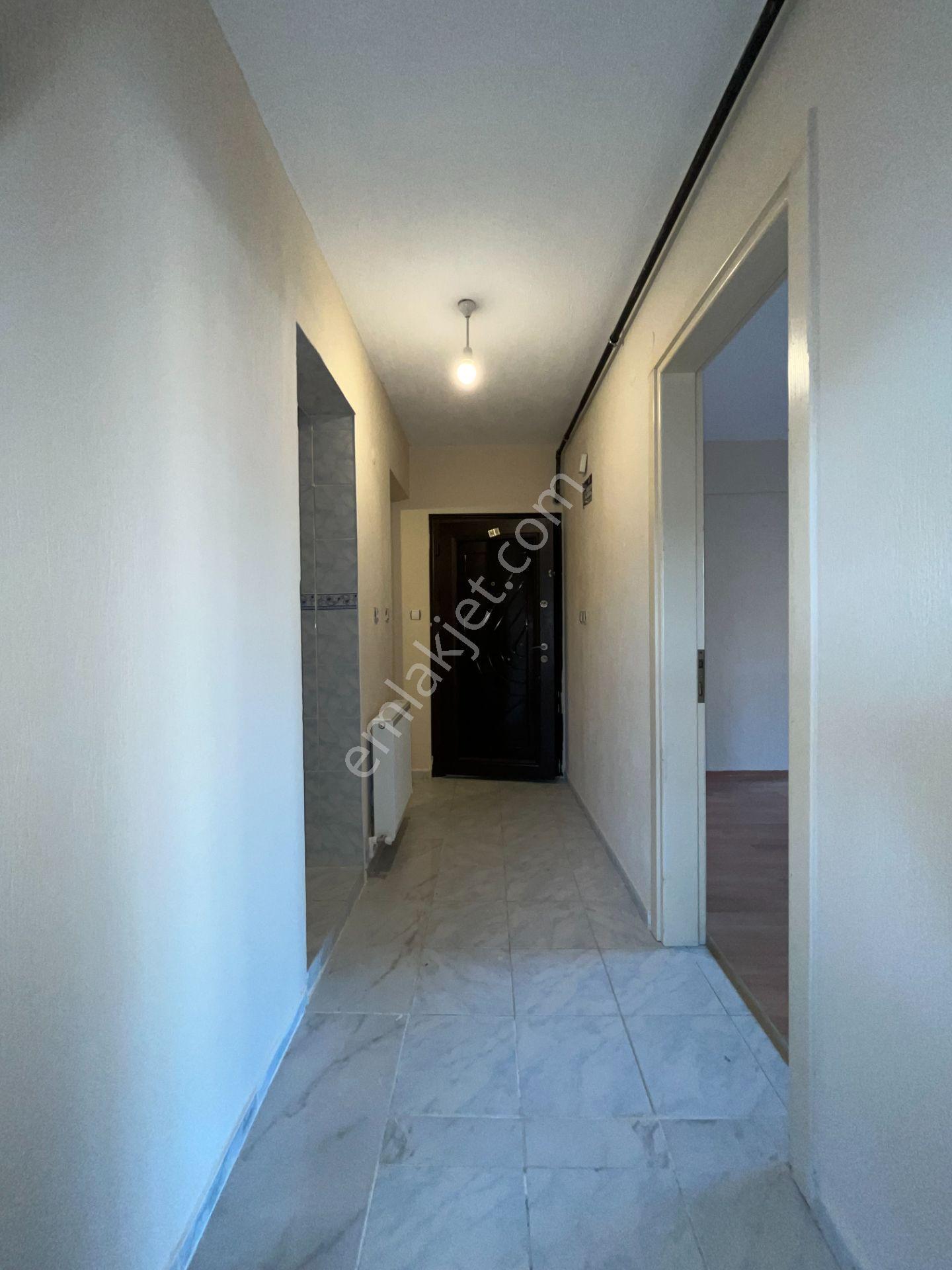Gümüşpala Merkez'de Doğalgazlı Ve Ara Kat 3+1 Kiralık Daire - Görsel 23