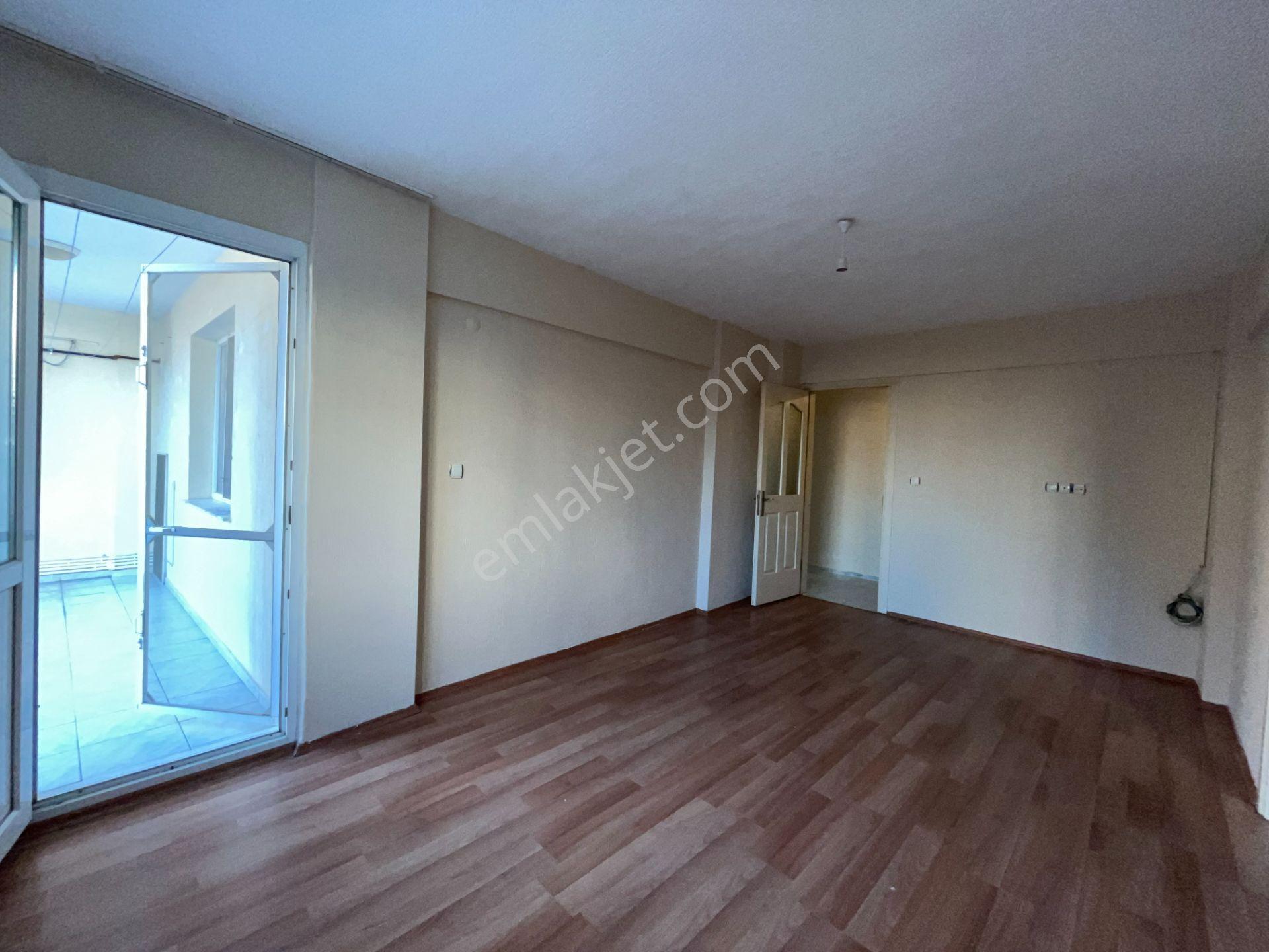 Gümüşpala Merkez'de Doğalgazlı Ve Ara Kat 3+1 Kiralık Daire - Görsel 4