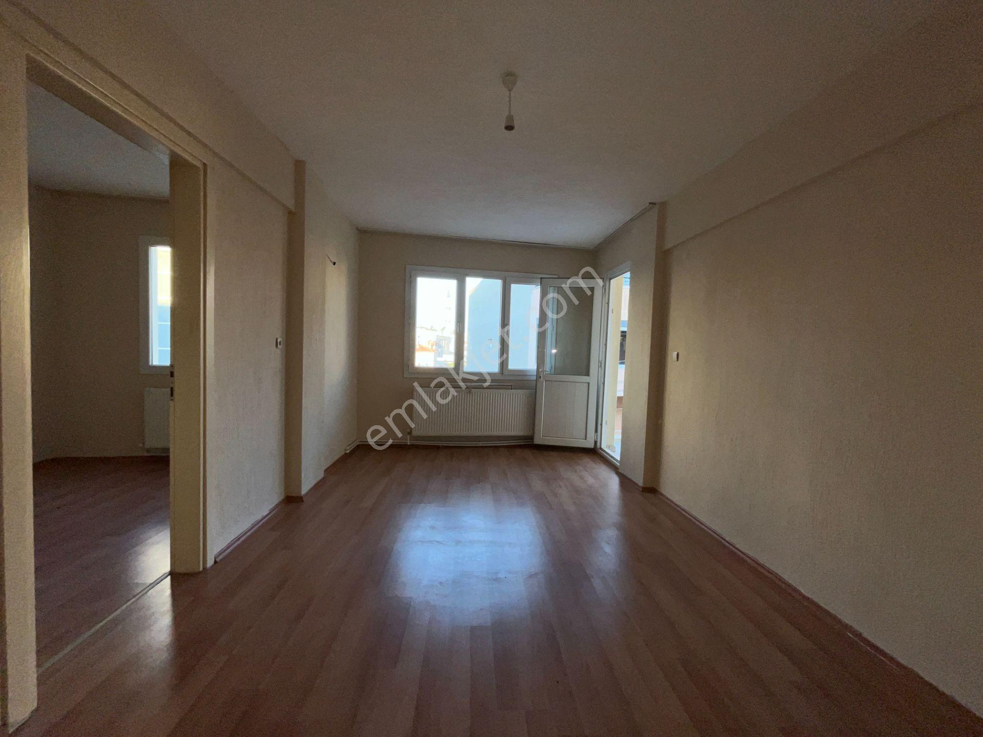 Gümüşpala Merkez'de Doğalgazlı Ve Ara Kat 3+1 Kiralık Daire