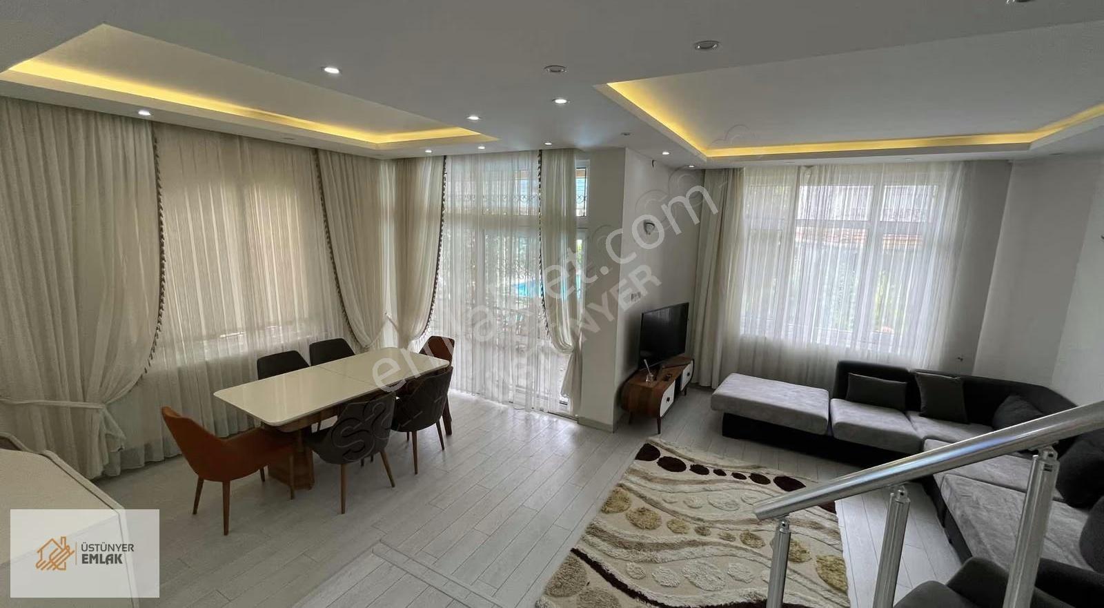 Güzelce Kale Konakları Sitesi'nde Kiralık 5+1 Eşyalı Villa - Görsel 2