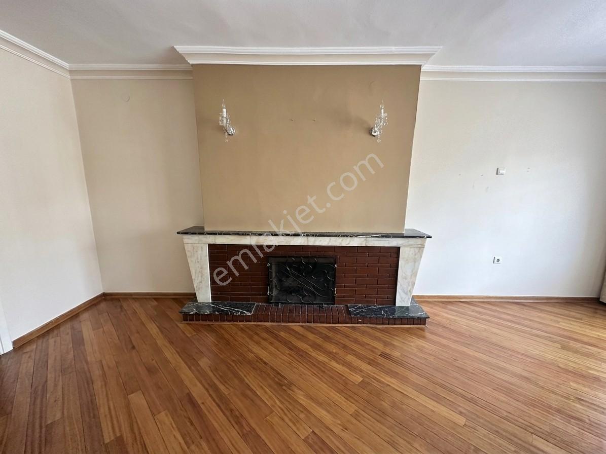 Kennedy Caddesi Üzerinde Prestijli Konumda Kiralık Daire - Görsel 18