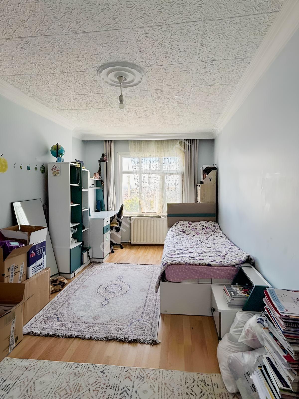 Kağıthane'de Metrobüs Karşısında 3+1 Kiralık Daire - Görsel 12