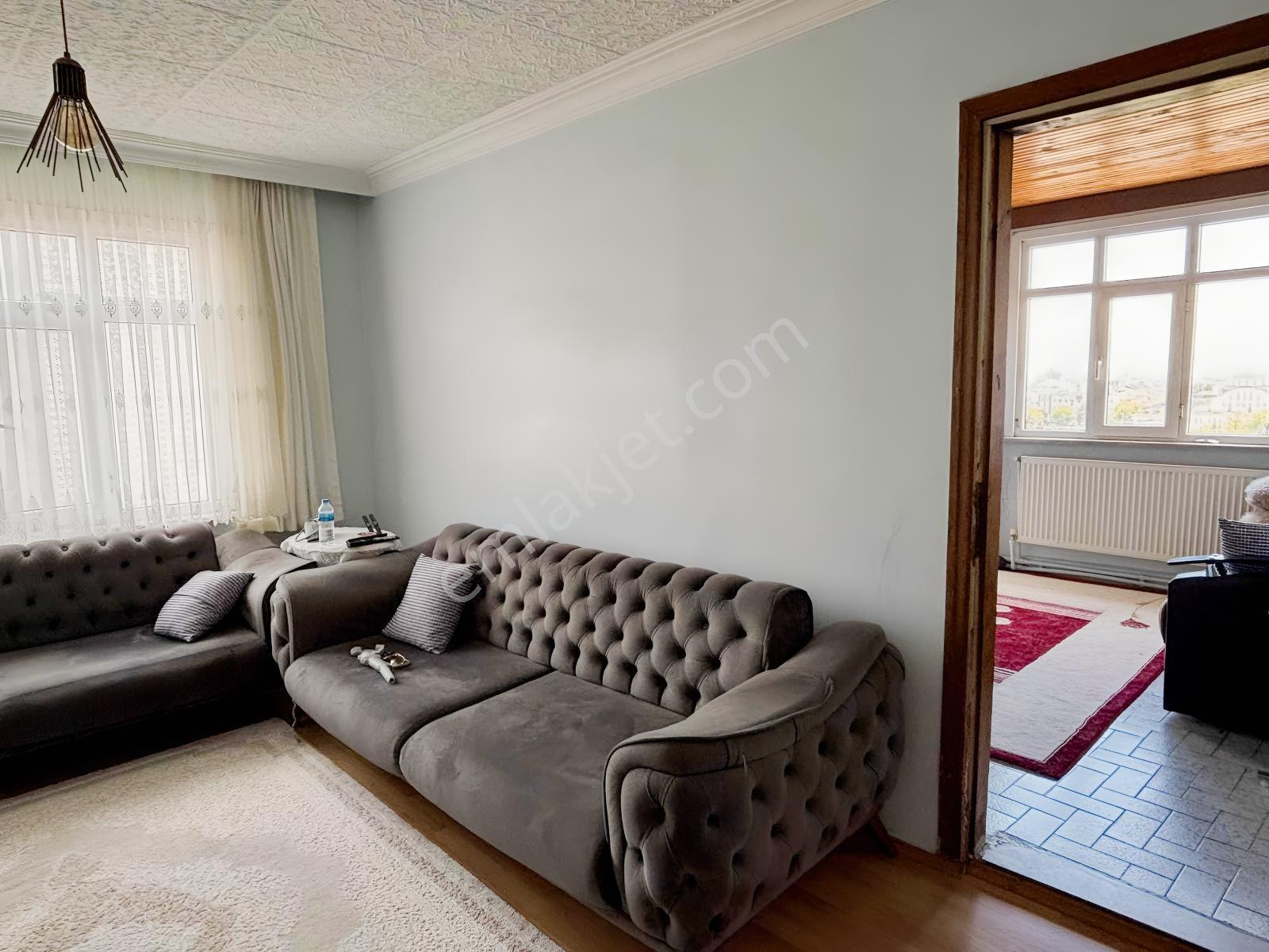 Kağıthane'de Metrobüs Karşısında 3+1 Kiralık Daire - Görsel 19