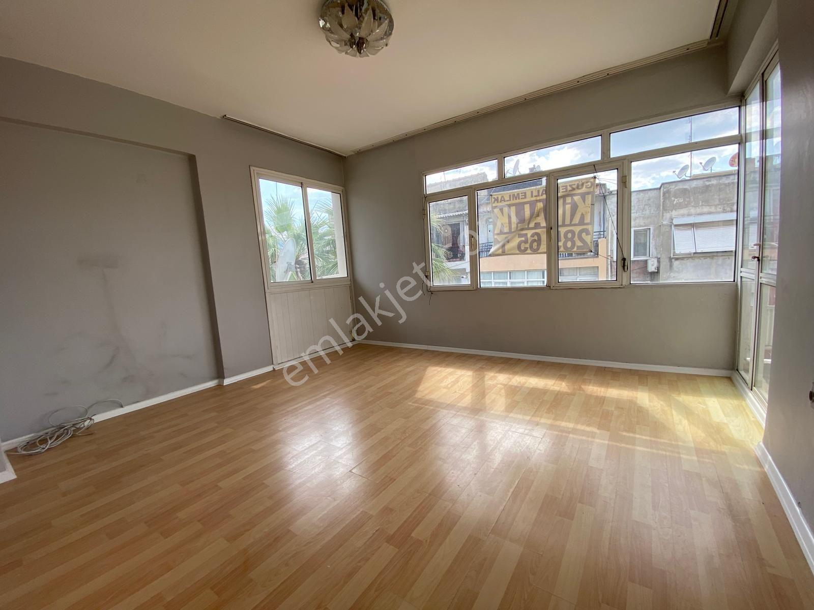 Güzelyalıda Merkezi Konum 40 Sokakta Ara Kat 2+1 Kiralık Daire - Görsel 14