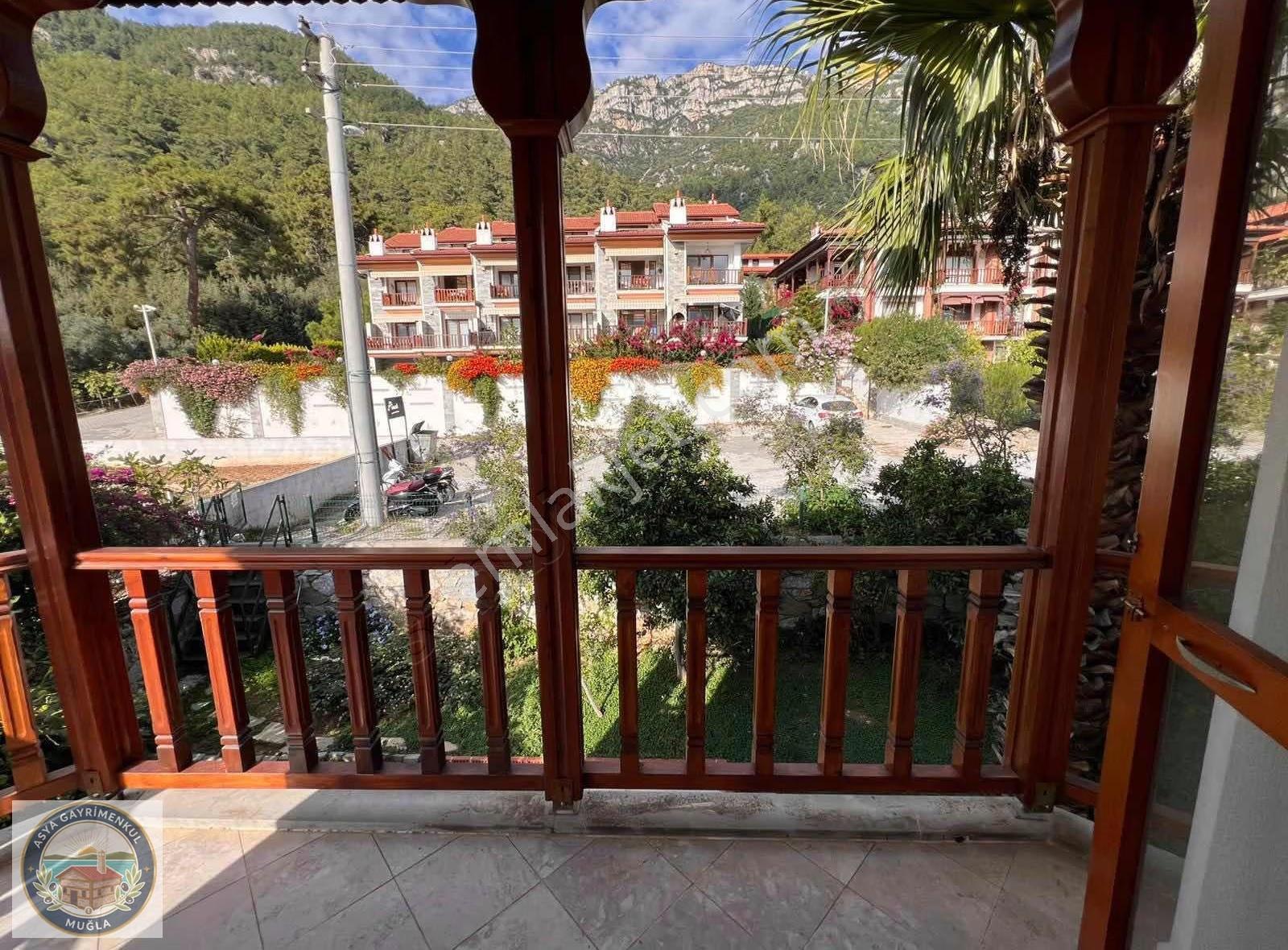 Akyaka'da Panoramik Deniz Manzaralı, Lüks Tripleks Villa - Görsel 9