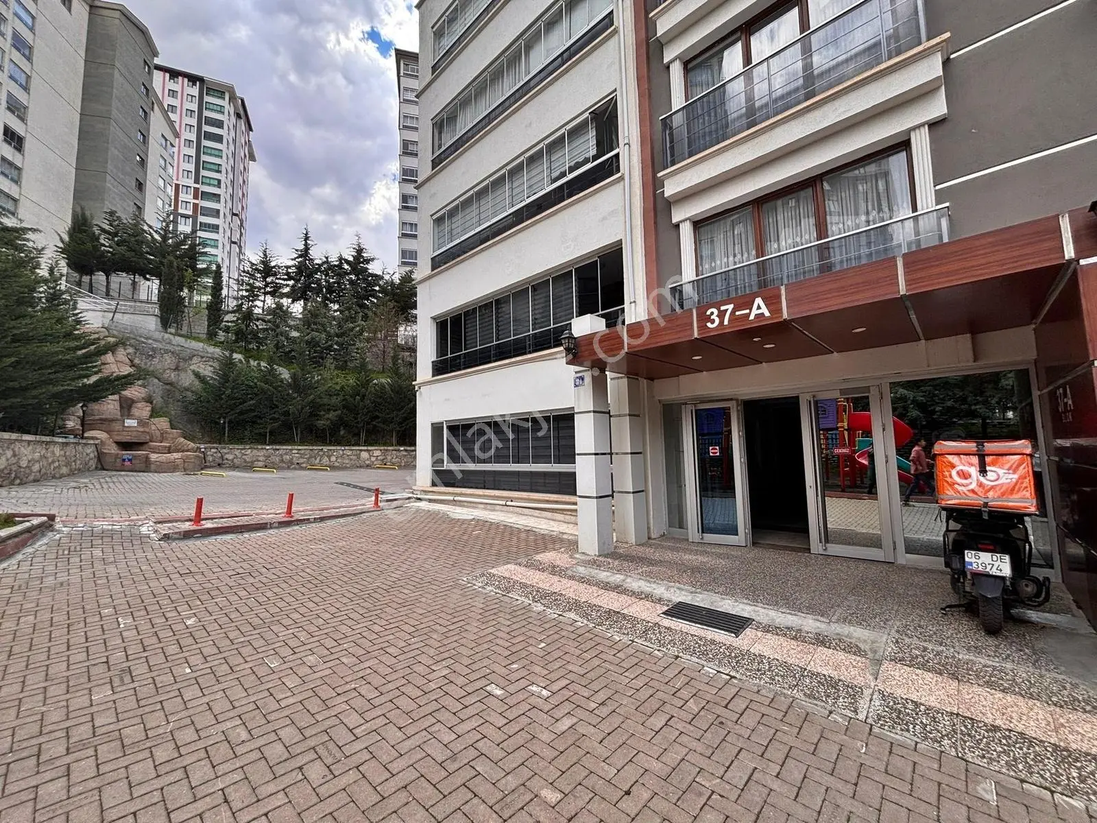4+1 10.kat Etlik Merkezde Ekstralı Yüksek Ara Kat Kiralık Site - Görsel 34