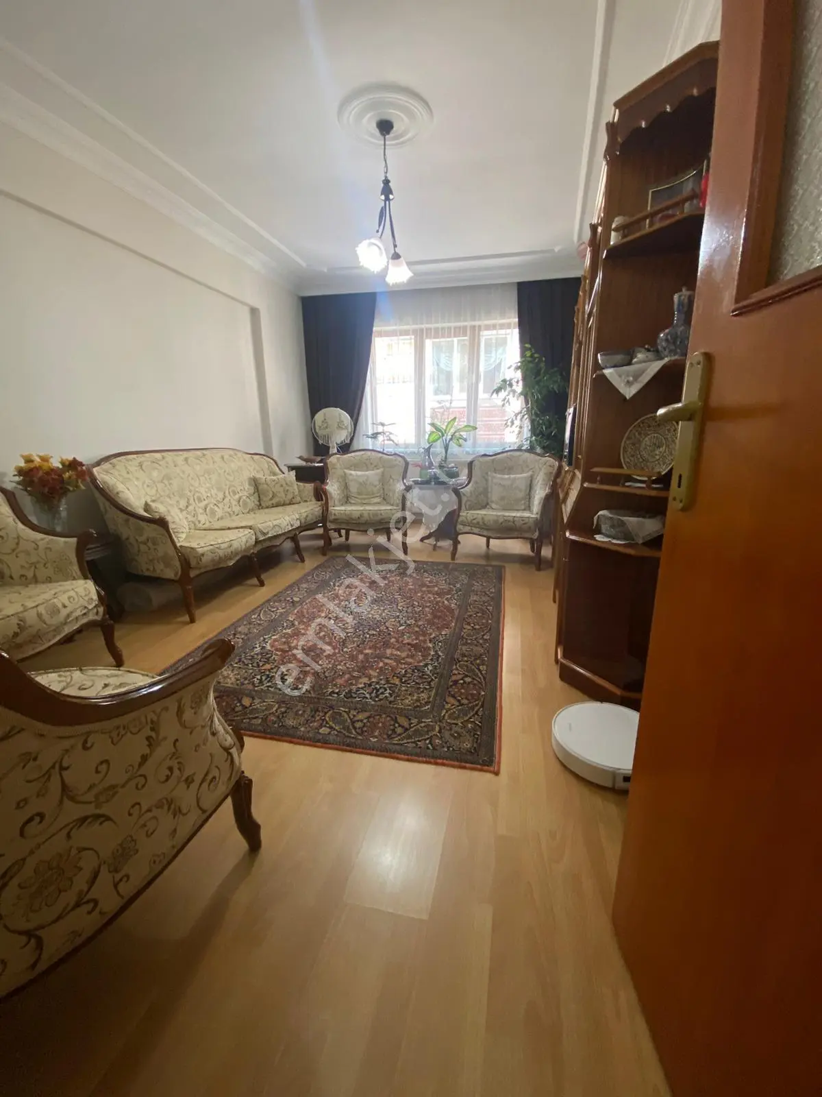 İncirli Mahallesi'nde 2+1 Merkezi Konumlu Satılık Daire