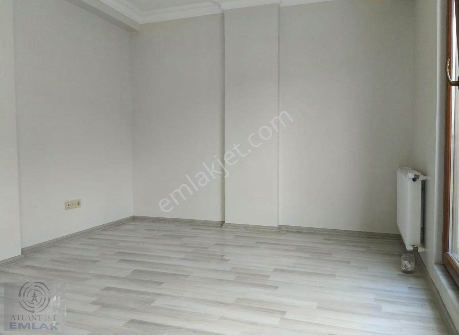 Kayışdağı Dörtyol Işıklarda 2+1 75m2 2.kat Asansörlü Otoparklı