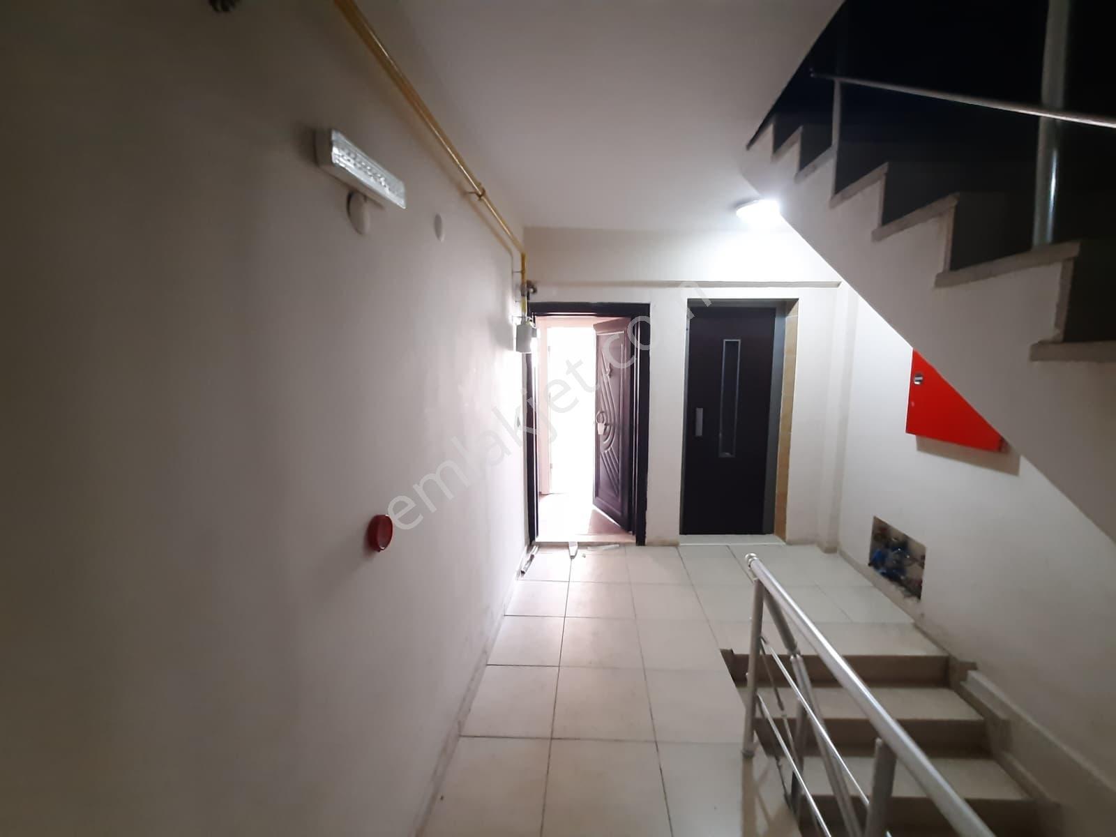 Şehrin Merkezi Derebahçede 3+1 Kiralık Daire - Görsel 12