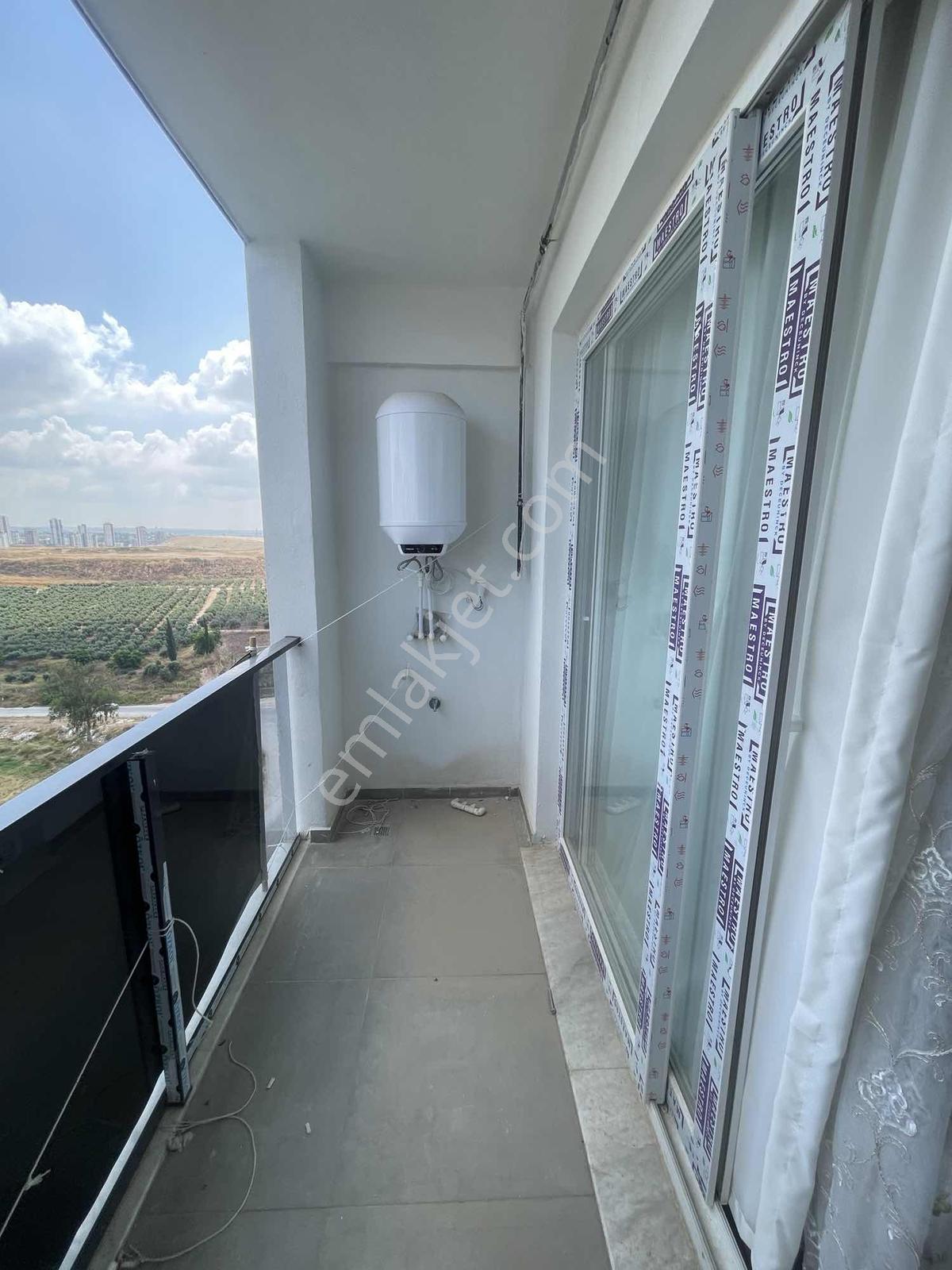 Stadyum Bulvarı Uzerı Guvenlıklı Lux Sıtede Esyalı Balkonlu 1+1 - Görsel 23