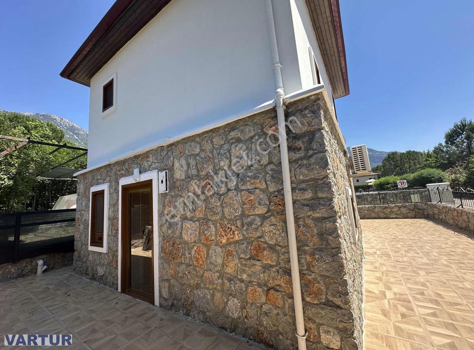 Ovacıkta Site İçersinde Kiralık Eşyalı Taş Villa
