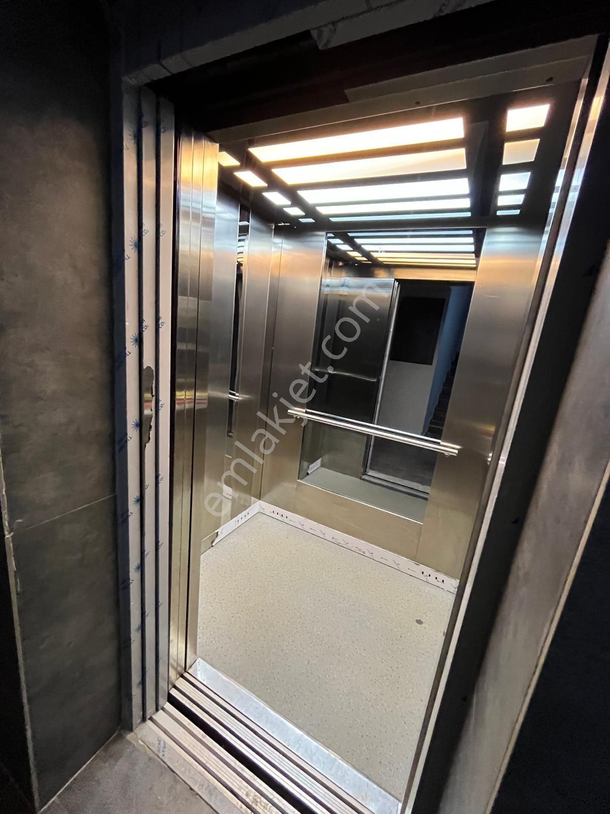 Garanti Bankası Arkası 1+1 Eşyalı Arakat Geniş M2 Daire - Görsel 13