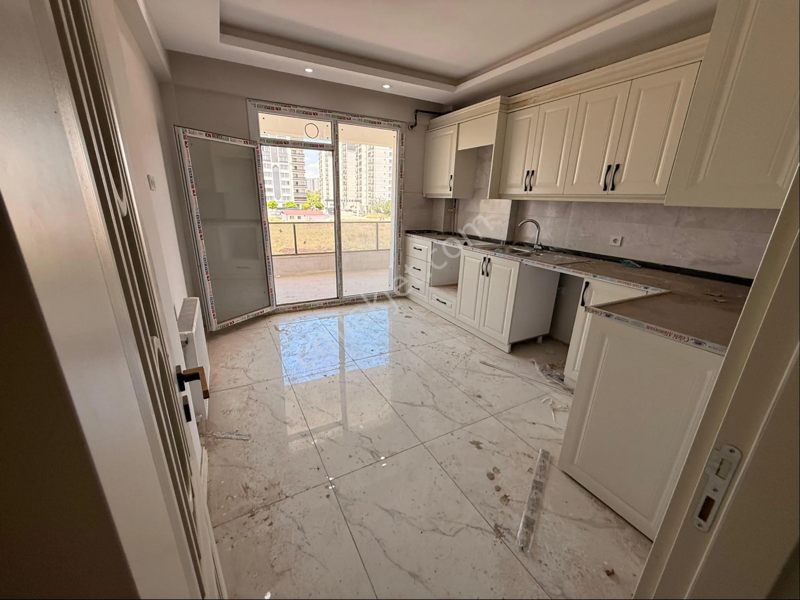 Wins Town Civarı / Hanımağa City Life Sitesinde Satılık 2+1-108m² Lüks Daire