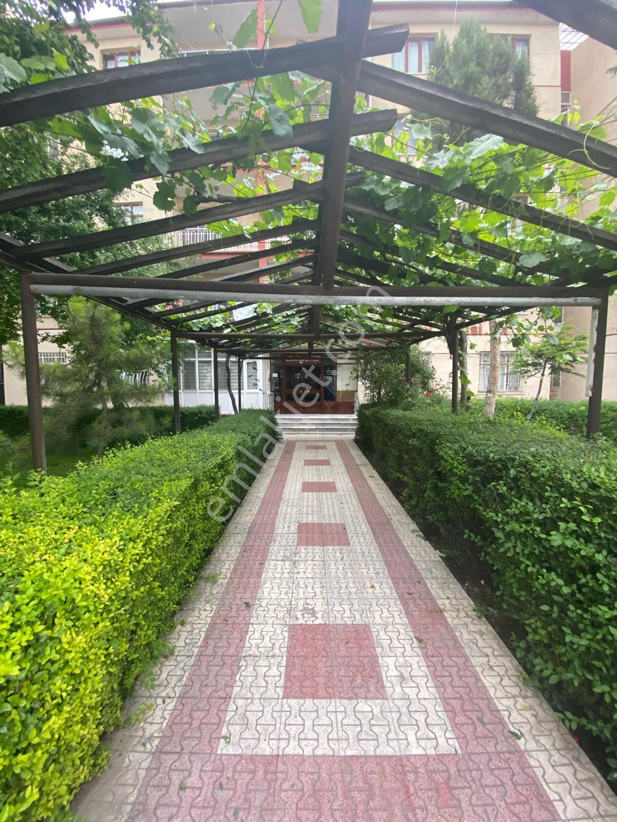 Fatih Işıklar Mahallesi Satılık L Tipi 3+1 Daire