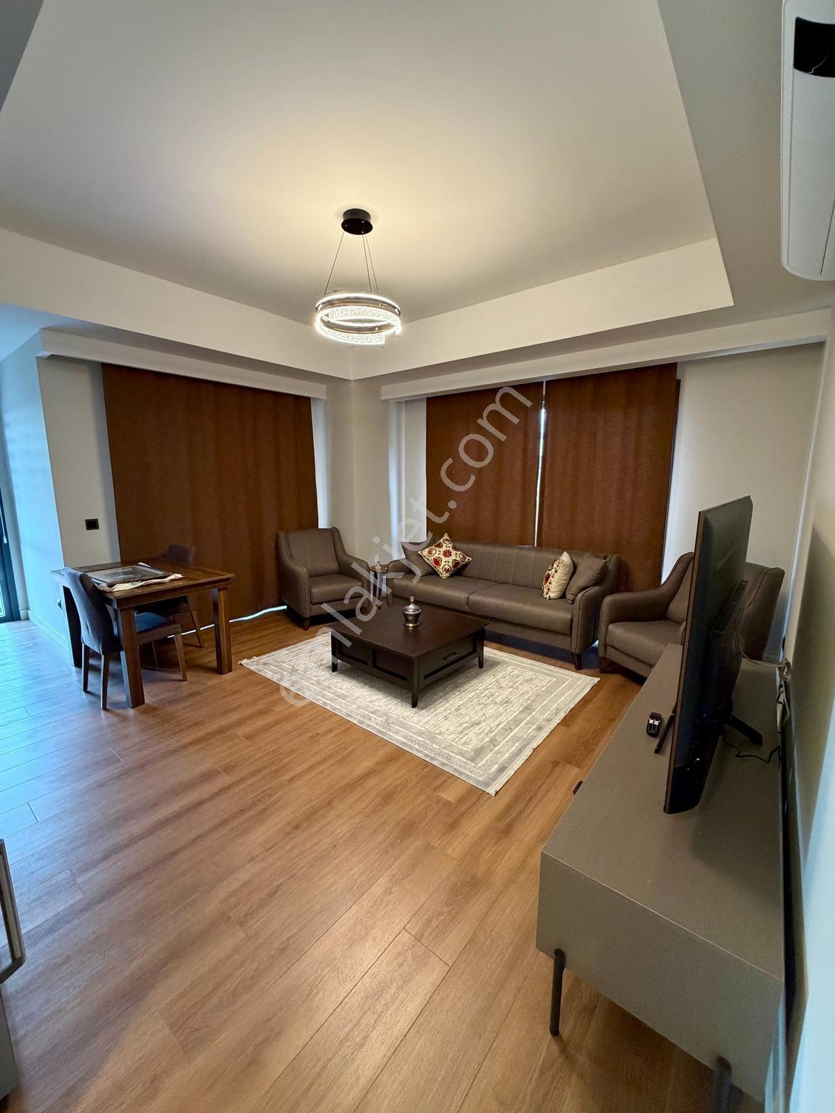 Rams City Haliç Eşyalı Kiralık 1+1 Büyük Tip Köşe - Görsel 10