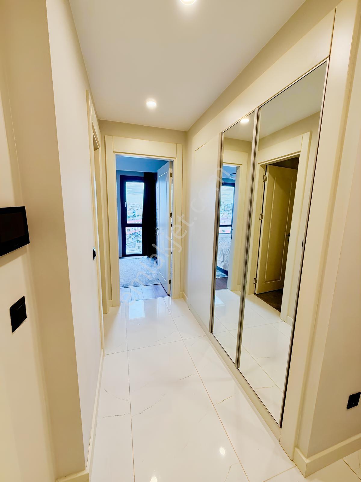 Rams City Haliç Eşyalı Kiralık 1+1 Büyük Tip Köşe - Görsel 4