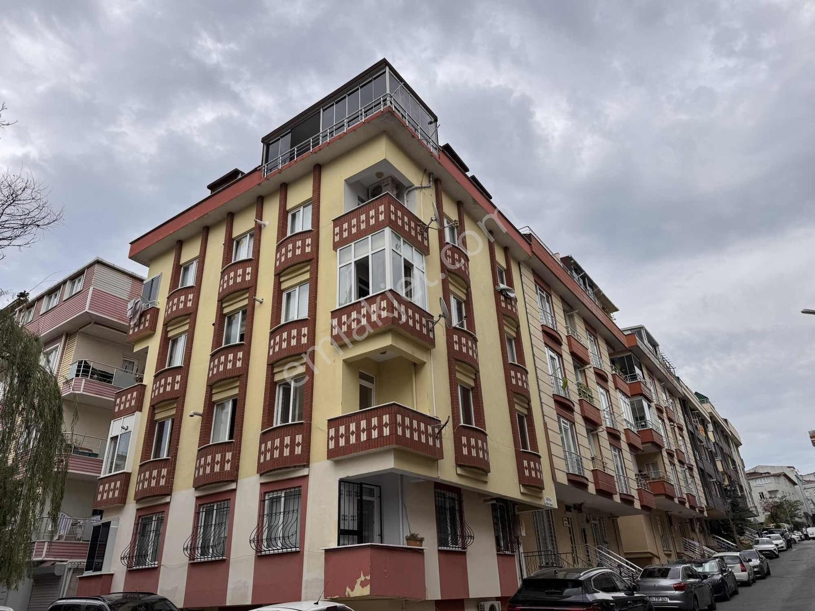 Köknar Caddesi Yanında, Çekmeköy Metroya 300 Metre Boş 3+1 Daire - Görsel 27