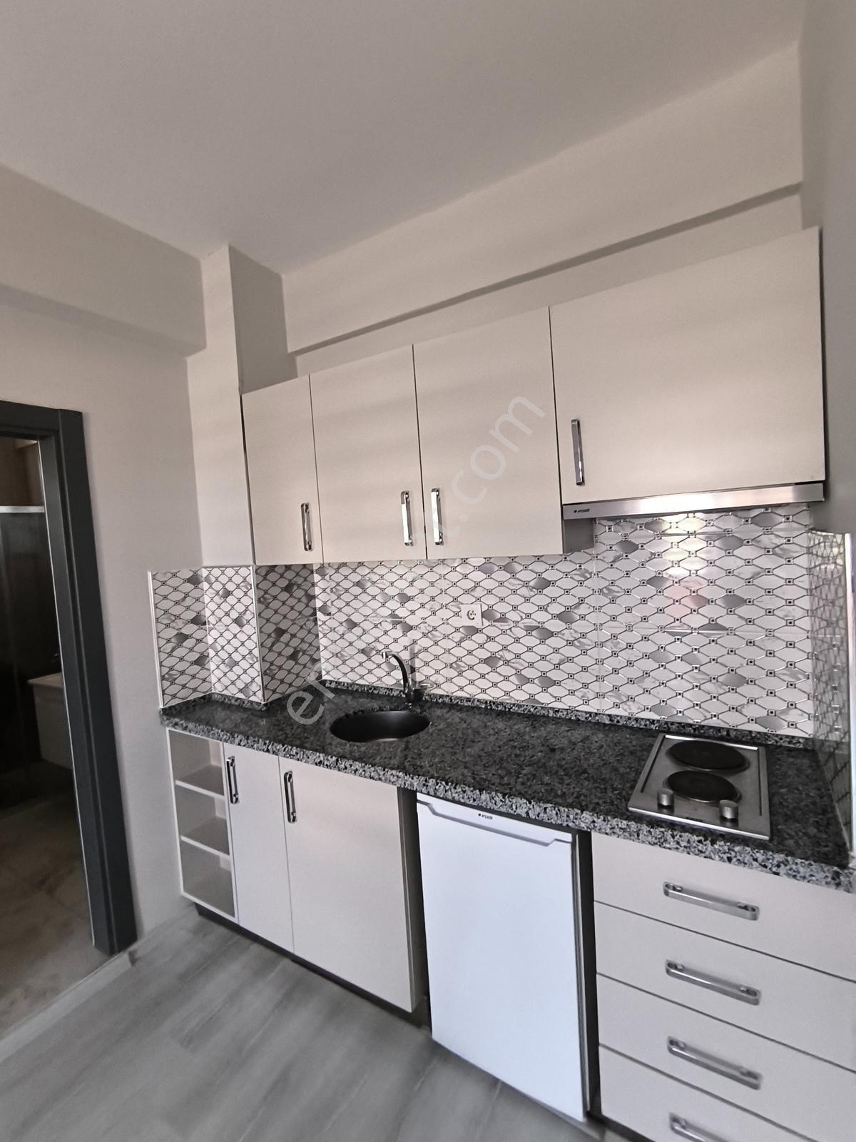 Kariyer'den Kozluca Bulvarı Yakını Lüks Eşyalı 1+1 Kiralık Daire - Görsel 23