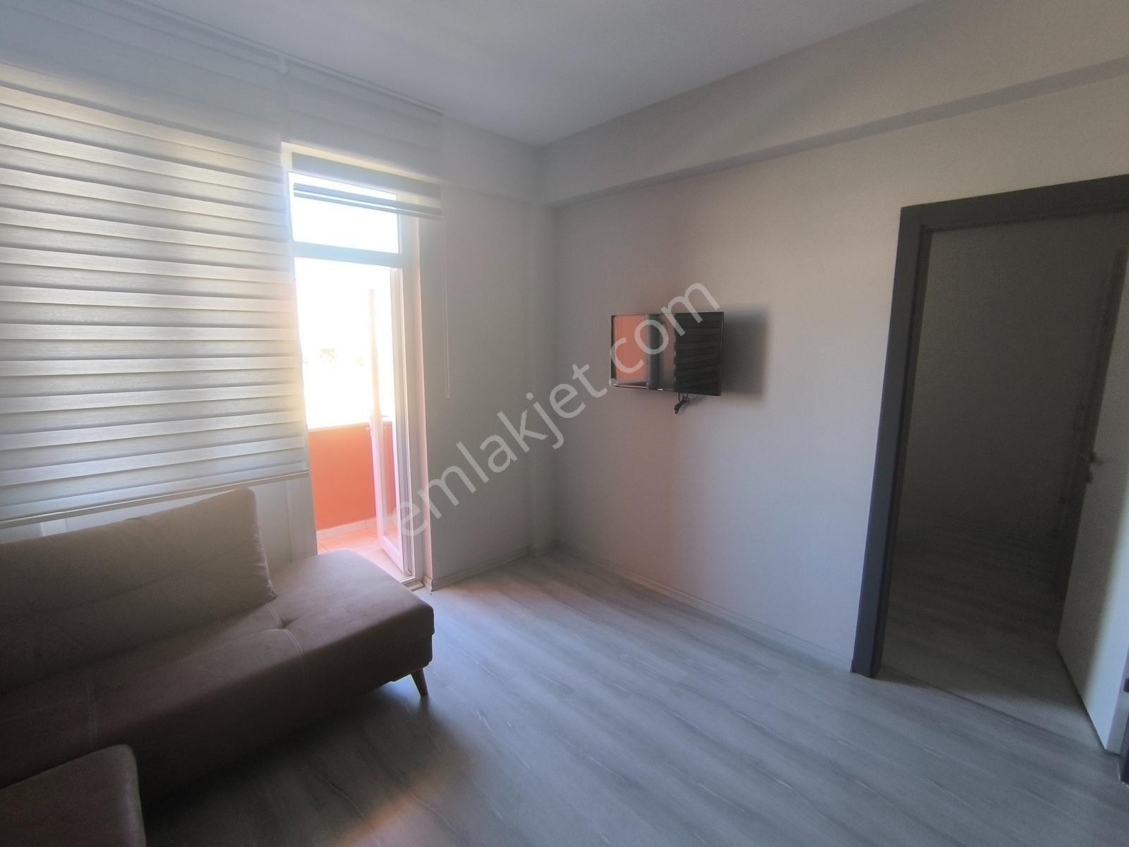 Kariyer'den Kozluca Bulvarı Yakını Lüks Eşyalı 1+1 Kiralık Daire - Görsel 2