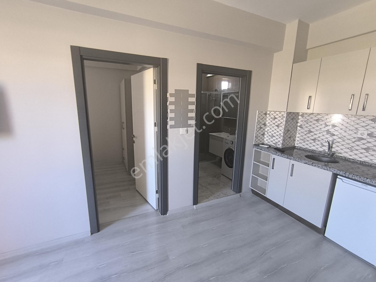 Kariyer'den Kozluca Bulvarı Yakını Lüks Eşyalı 1+1 Kiralık Daire - Görsel 18