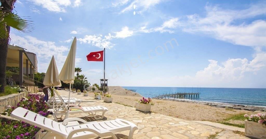 Alanya Konaklıda Denize Sıfır Site İçinde Satılık Lüks 4+1 Villa - Görsel 30