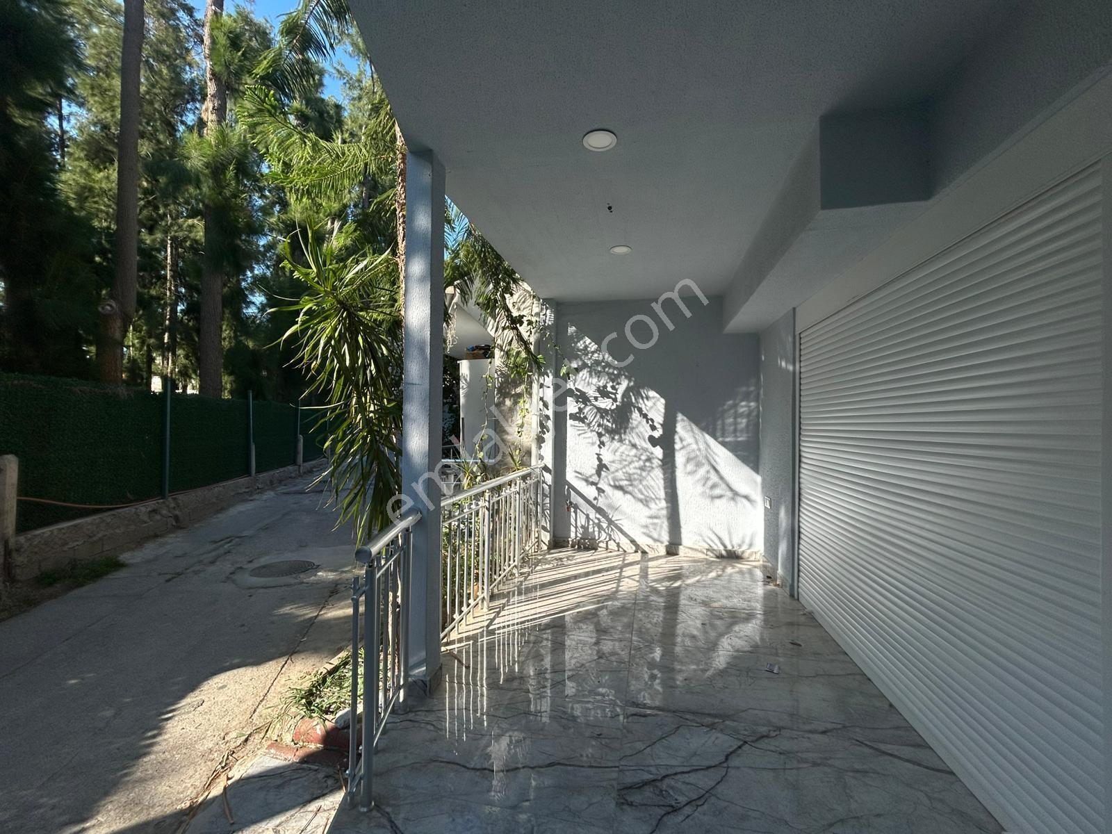 Alanya Konaklıda Denize Sıfır Site İçinde Satılık Lüks 4+1 Villa - Görsel 15