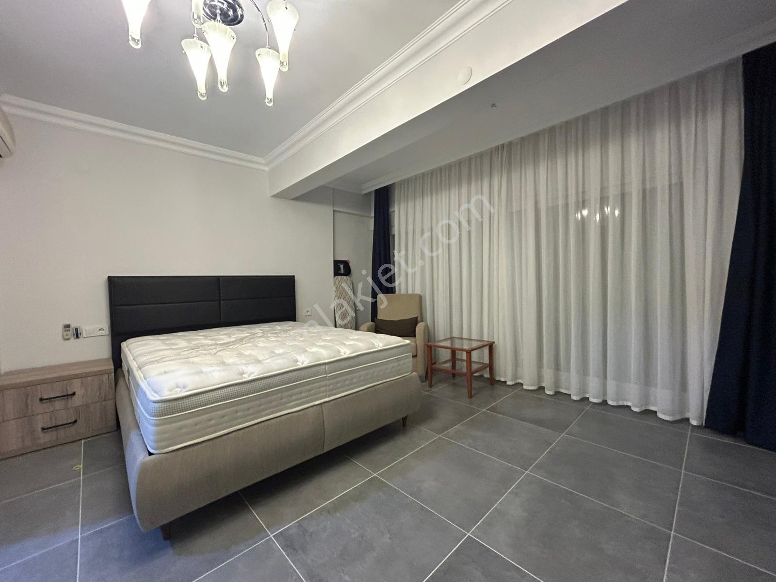 Alanya Konaklıda Denize Sıfır Site İçinde Satılık Lüks 4+1 Villa - Görsel 11
