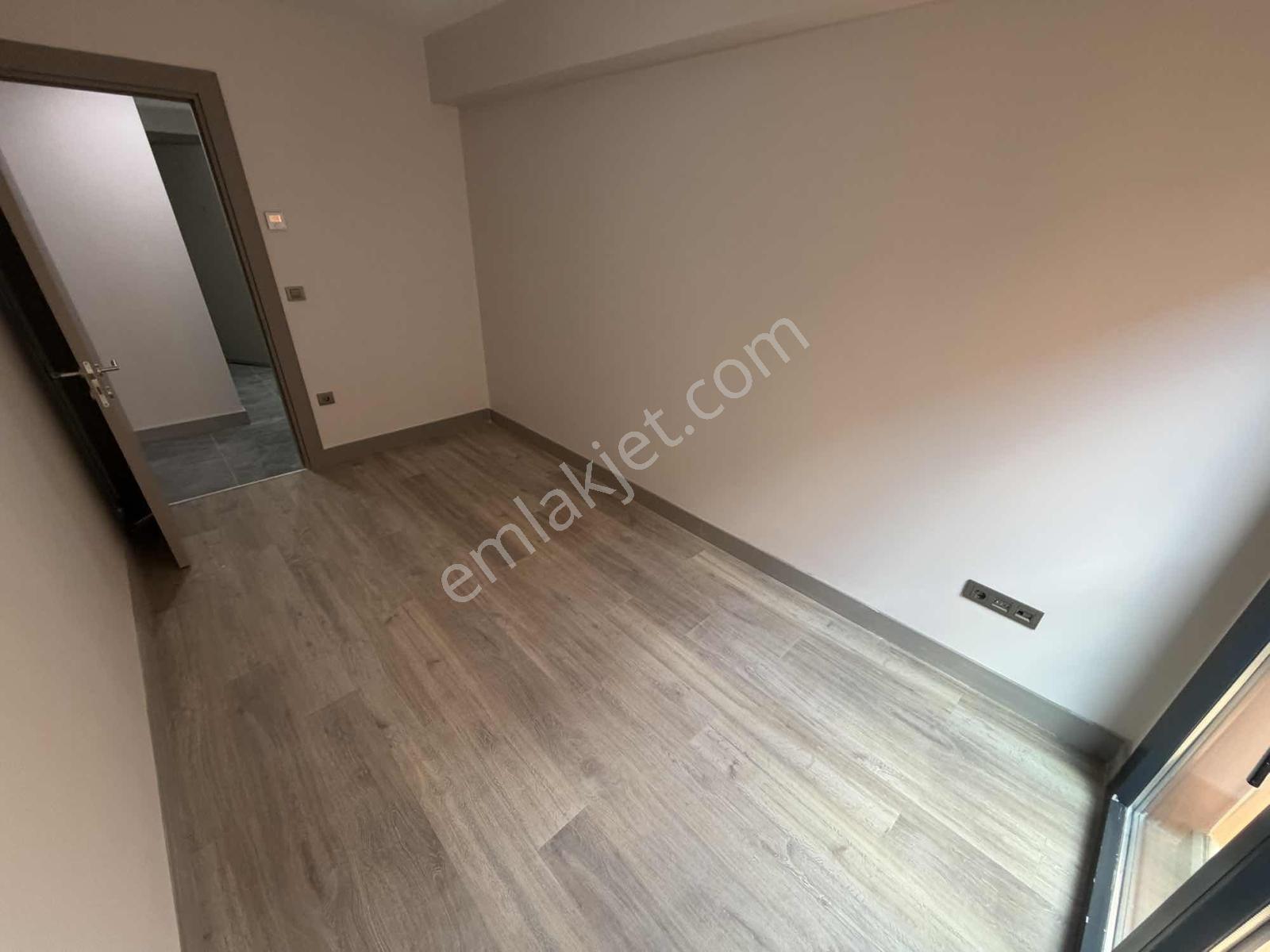 F-l Emlaktan Bulgurlu Yeni Altınköy-2 Sitesi 5.kat Önü Açık - Görsel 17