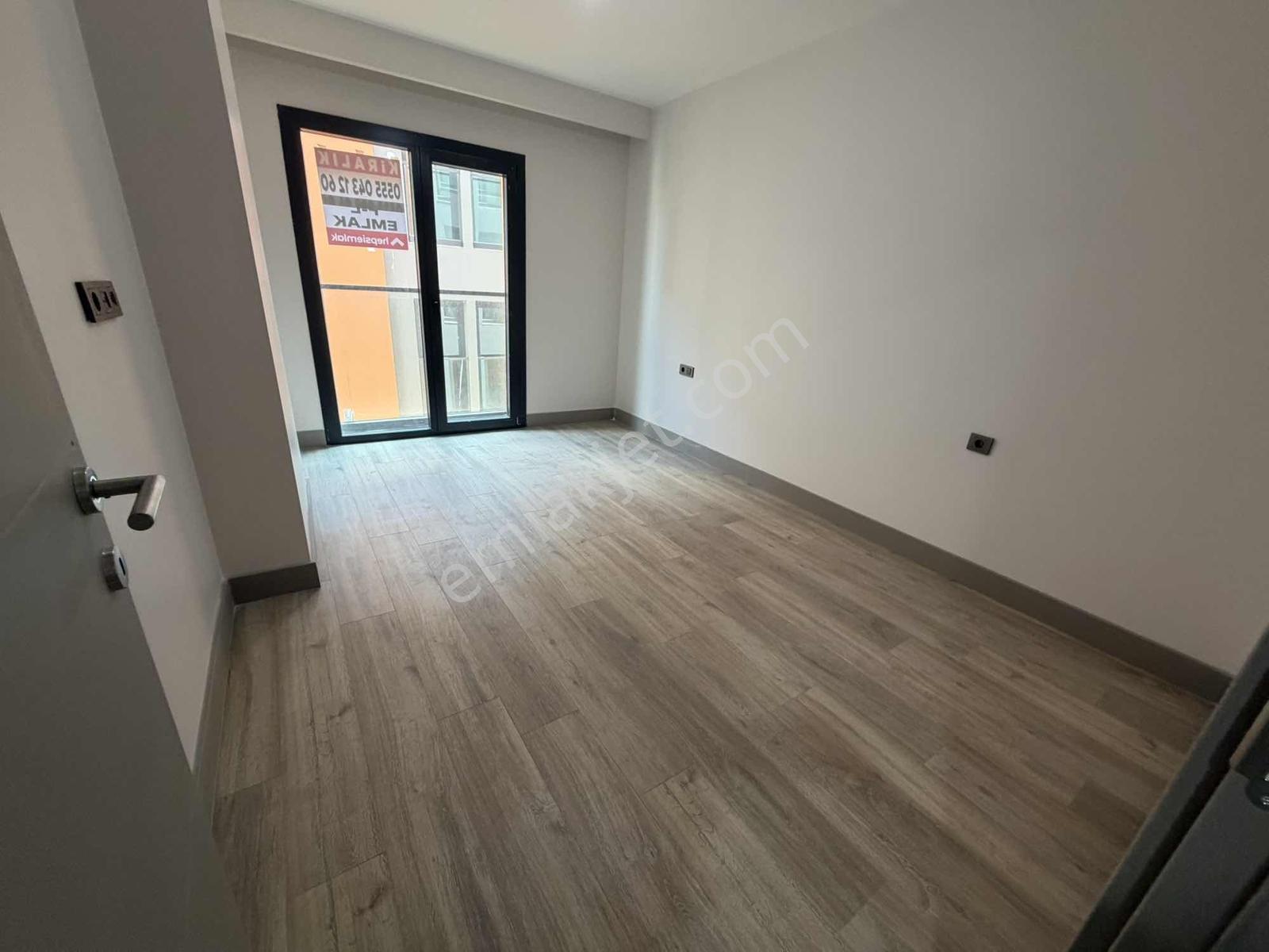 F-l Emlaktan Bulgurlu Yeni Altınköy-2 Sitesi 5.kat Önü Açık - Görsel 19