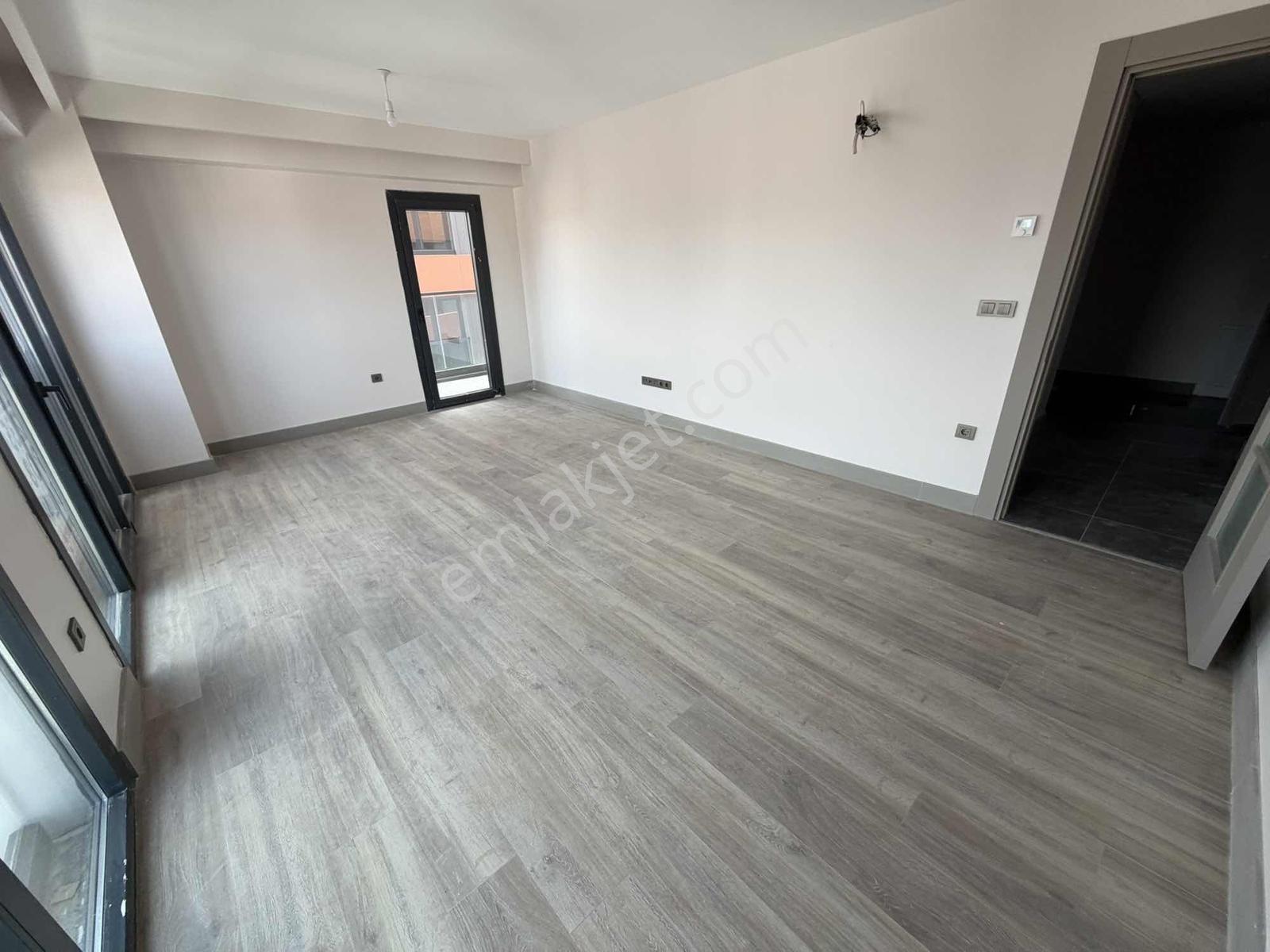 F-l Emlaktan Bulgurlu Yeni Altınköy-2 Sitesi 5.kat Önü Açık - Görsel 5