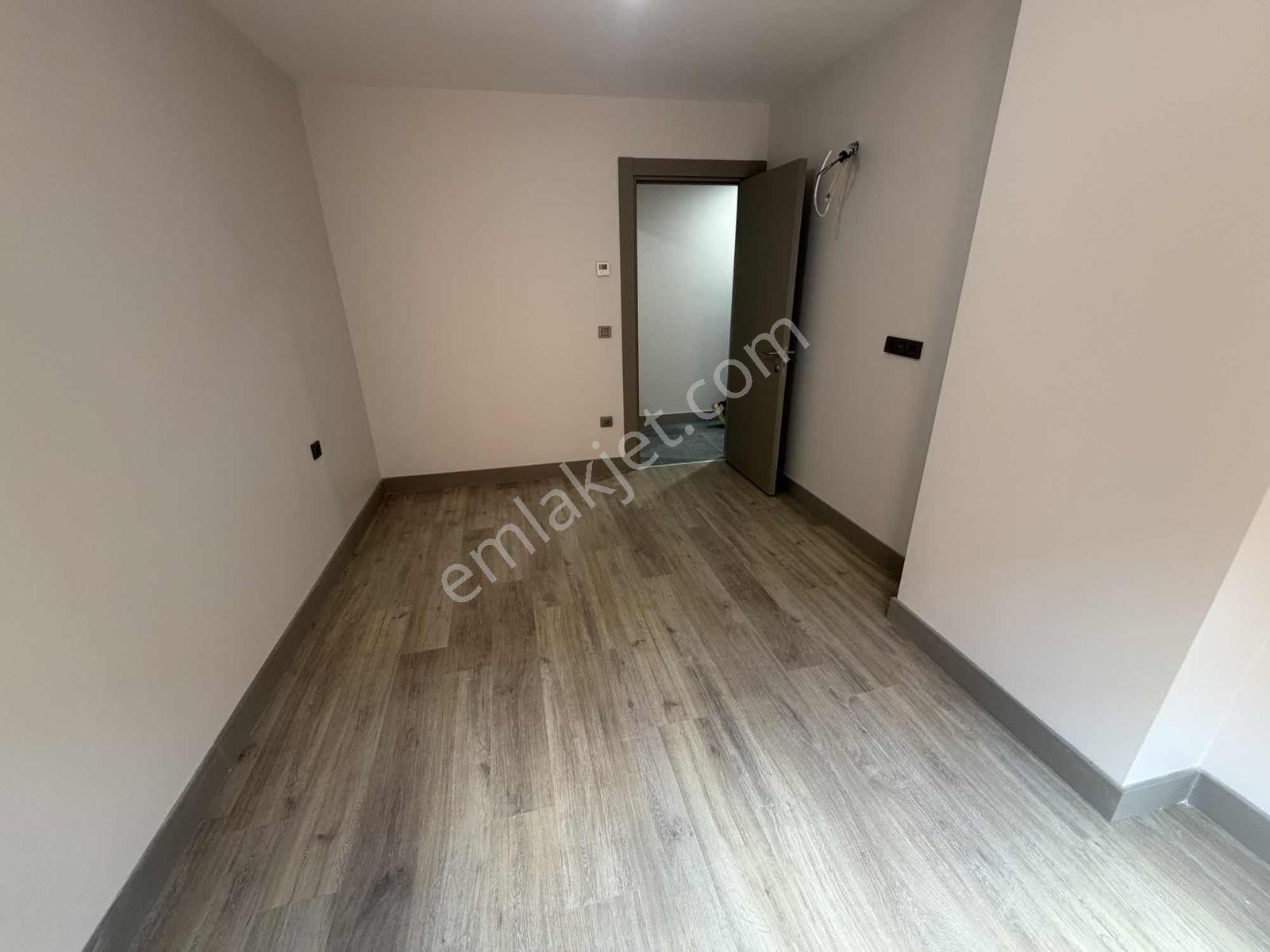 F-l Emlaktan Bulgurlu Yeni Altınköy-2 Sitesi 5.kat Önü Açık - Görsel 24