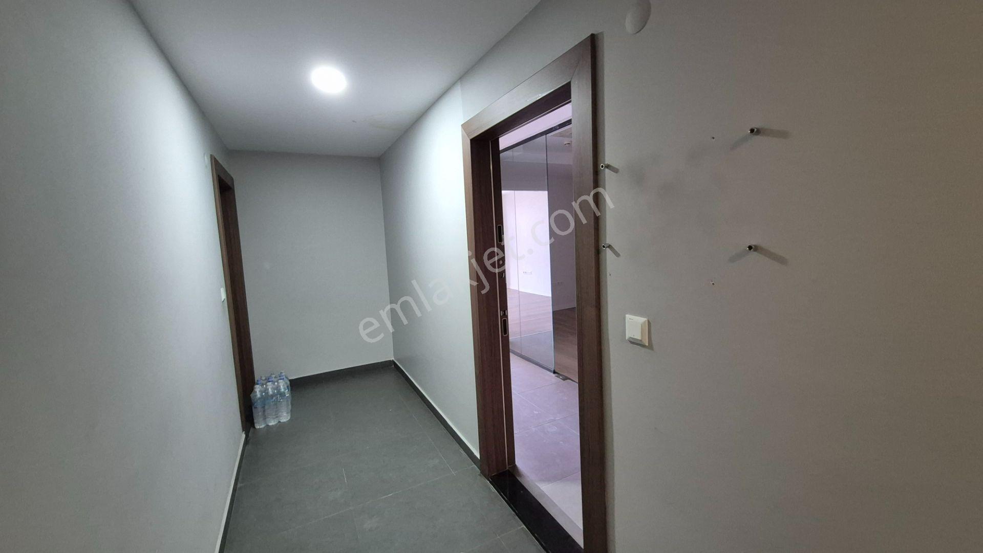 Tunatan Kavşağı Bu Yapı Centrum’da 2 Odalı 65 M² Lüks Kiralık Ofis - Görsel 20