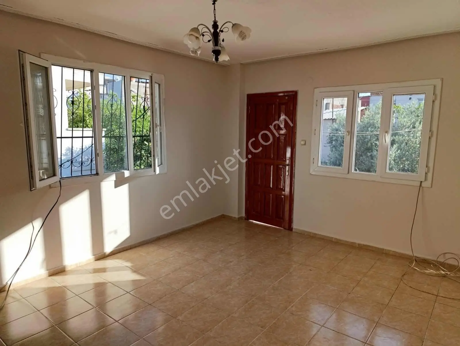 Yıldırım Beyazıt Mh. 2+1 Geniş Oturumlu 2 Nci Kat Kiralıktır - Görsel 12