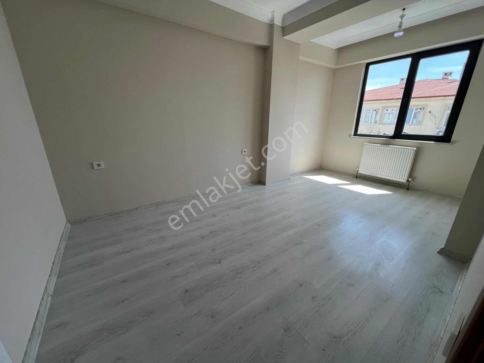 Çobançeşmede Kullanışlı 2+1 Kiralık Daire - Görsel 16