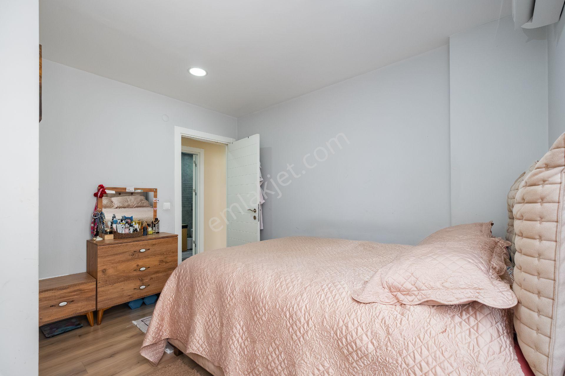Kızılırmak Caddesinde Önü Full Açık, D.gazlı, Klimalı Lüks Daire - Görsel 24