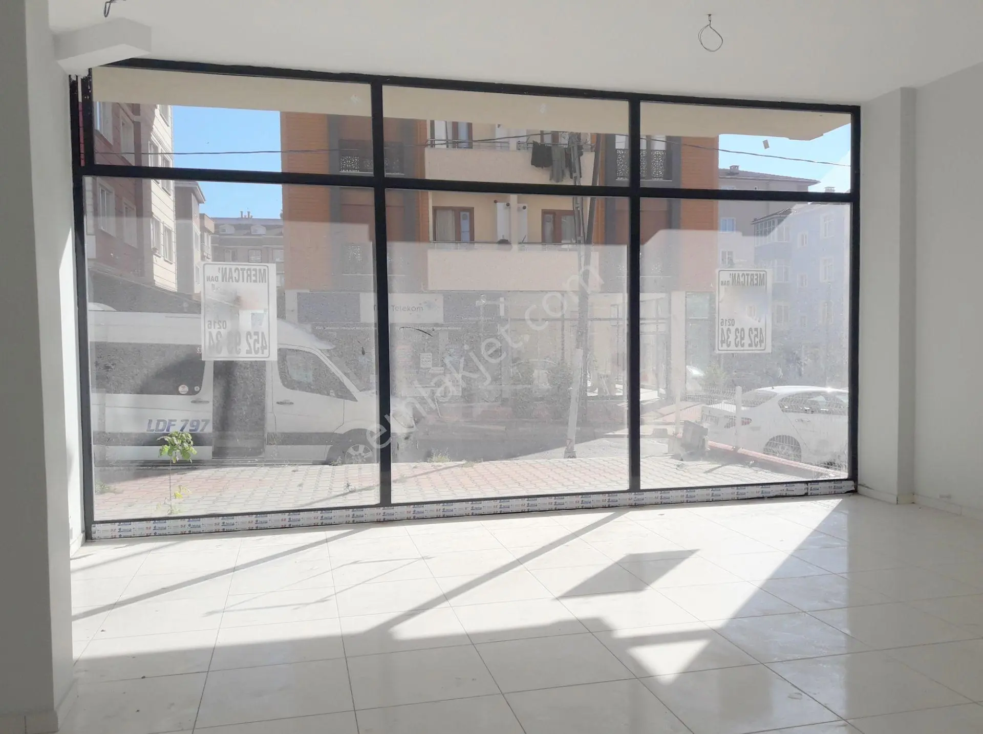 Mertcan'dan Şeyhli Mah. Cadde Üzeri İskanlı Giriş Kat Dükkan - Görsel 8