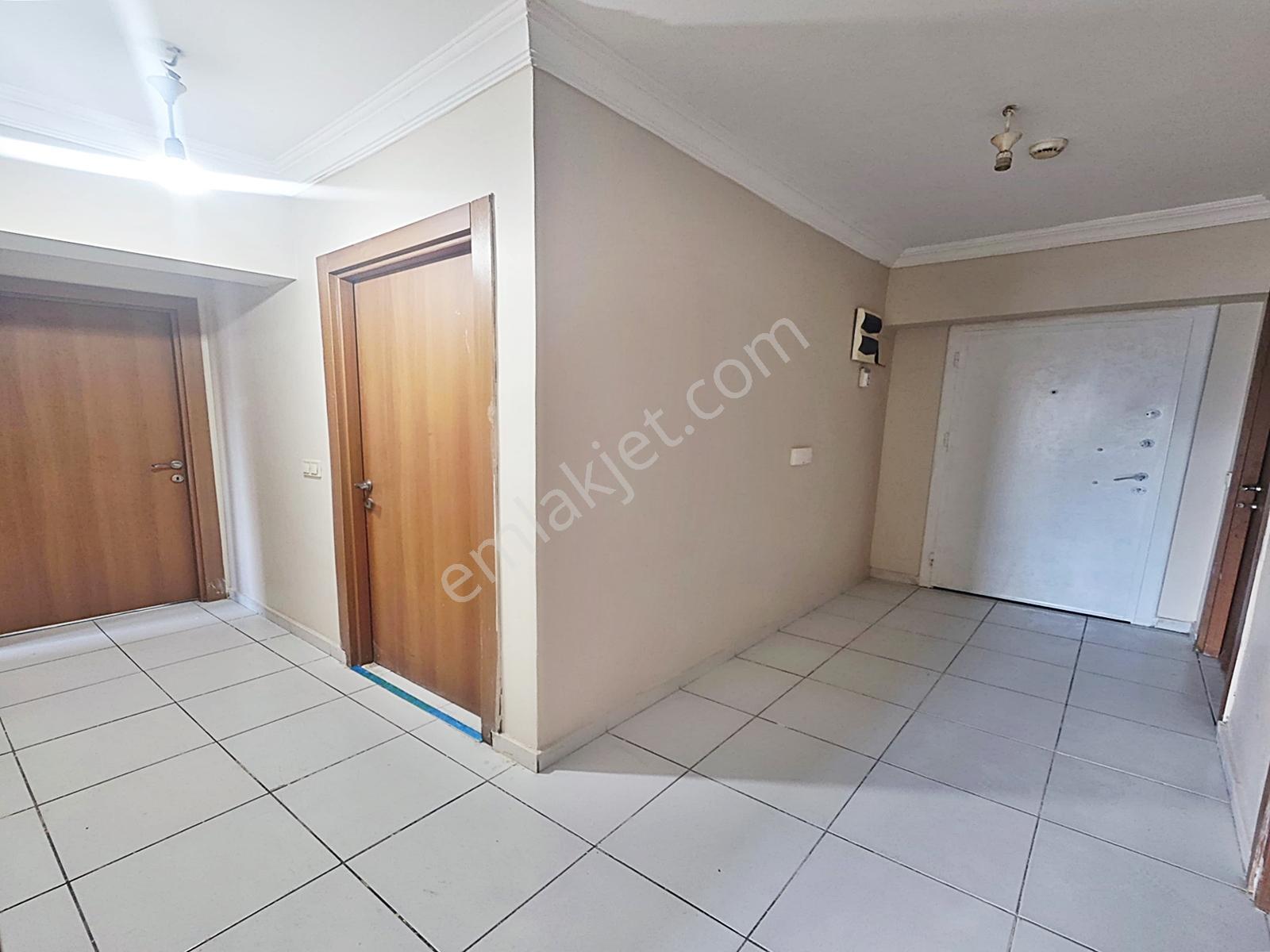 Beylikdüzü Site İçinde Metrobüse Yakın Acil Satılık 3+1 Daire !! - Görsel 9