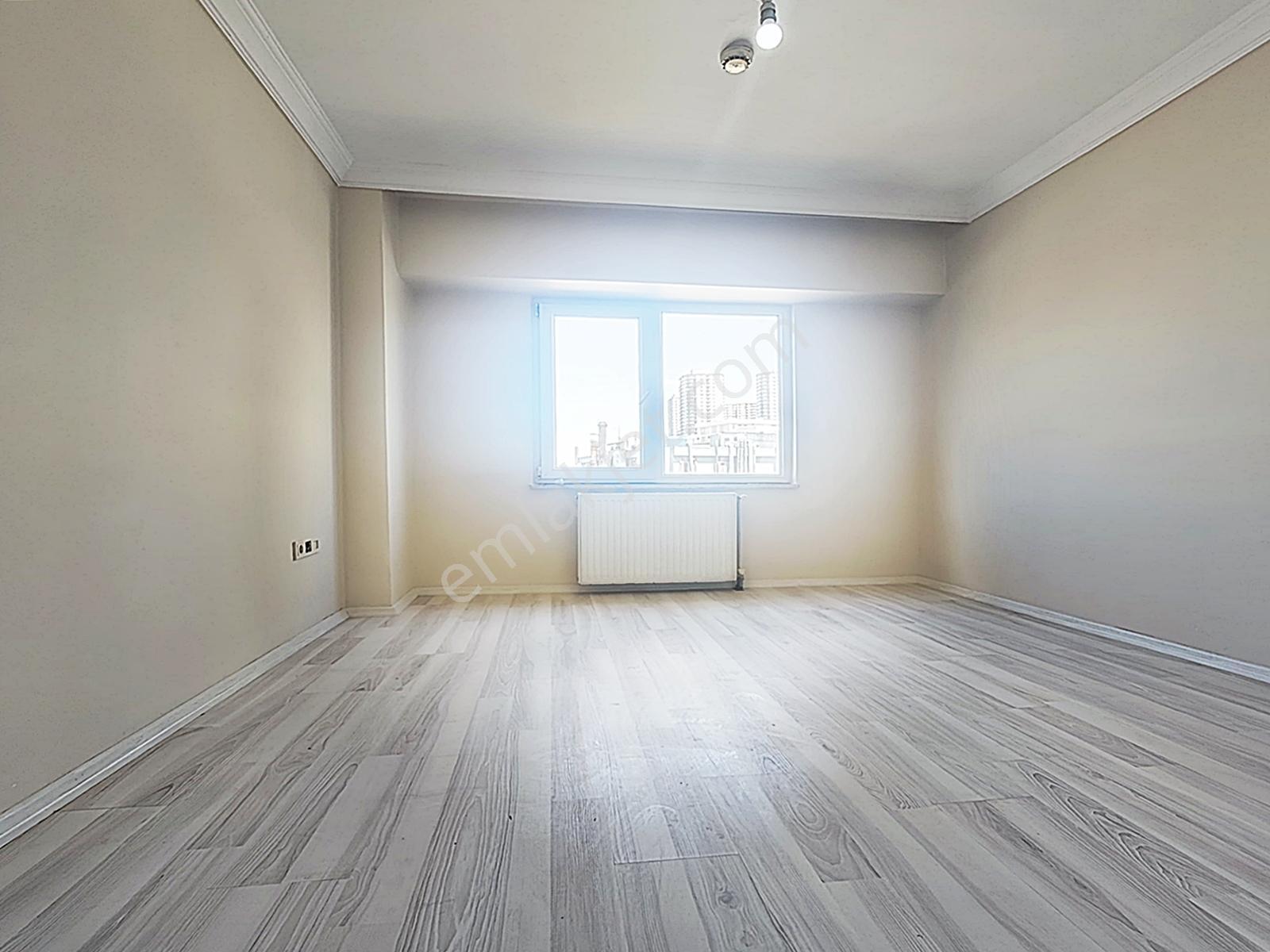 Beylikdüzü Site İçinde Metrobüse Yakın Acil Satılık 3+1 Daire !! - Görsel 2