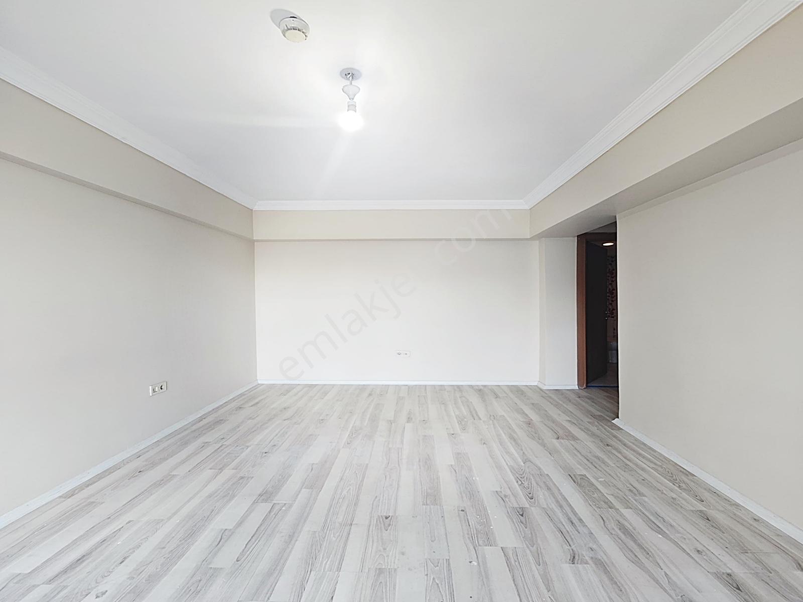 Beylikdüzü Site İçinde Metrobüse Yakın Acil Satılık 3+1 Daire !! - Görsel 17