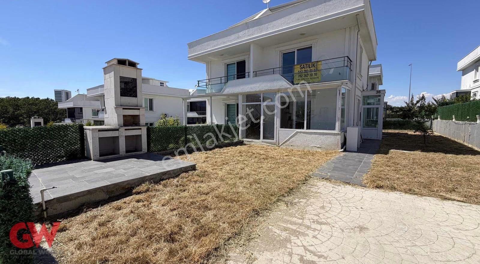 Bahçelievler Mah. Satılık Lüks Villa