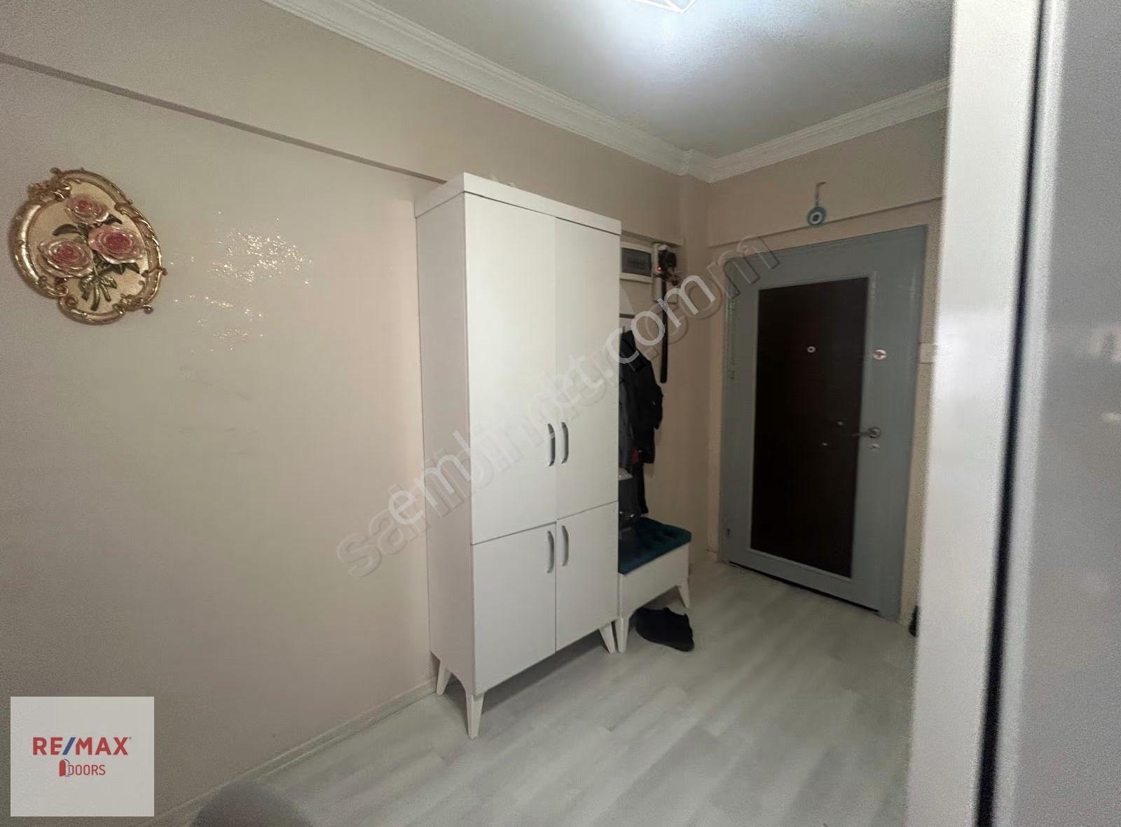 Kızılsaray Yener Ulusoy Bulvar Üzerı Bakımlı Yenılenmış 2+1 Dair - Görsel 24