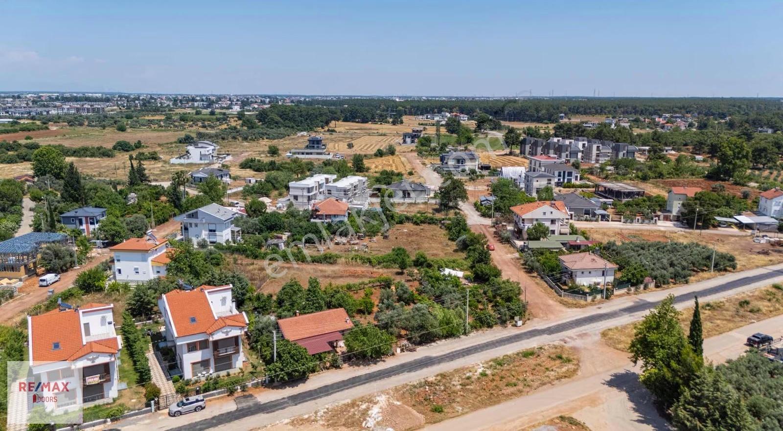 Düzlerçamında Yerleşim İçinde 530 M² Villa İmarlı Arsa